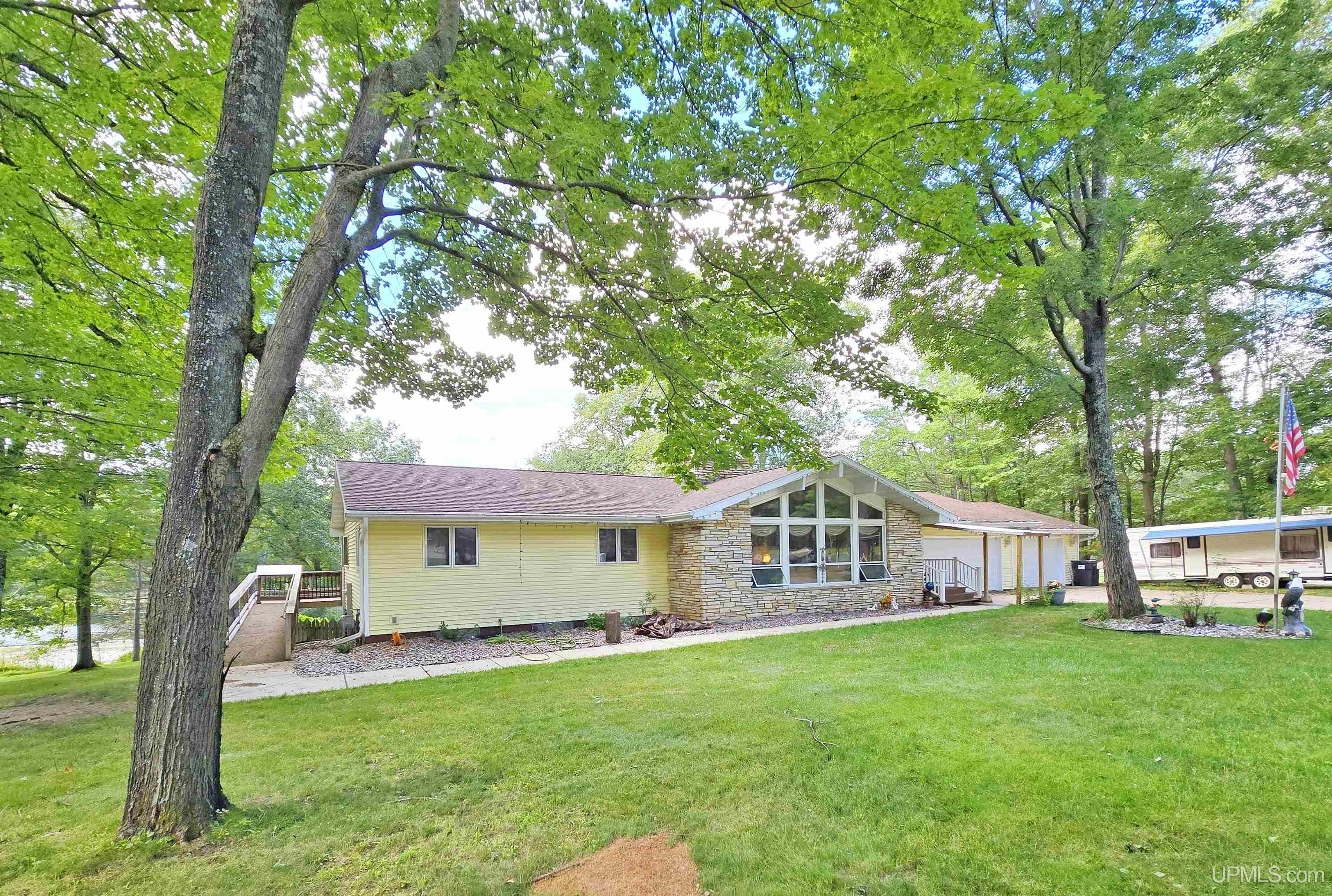 W8709 Lakeview Drive