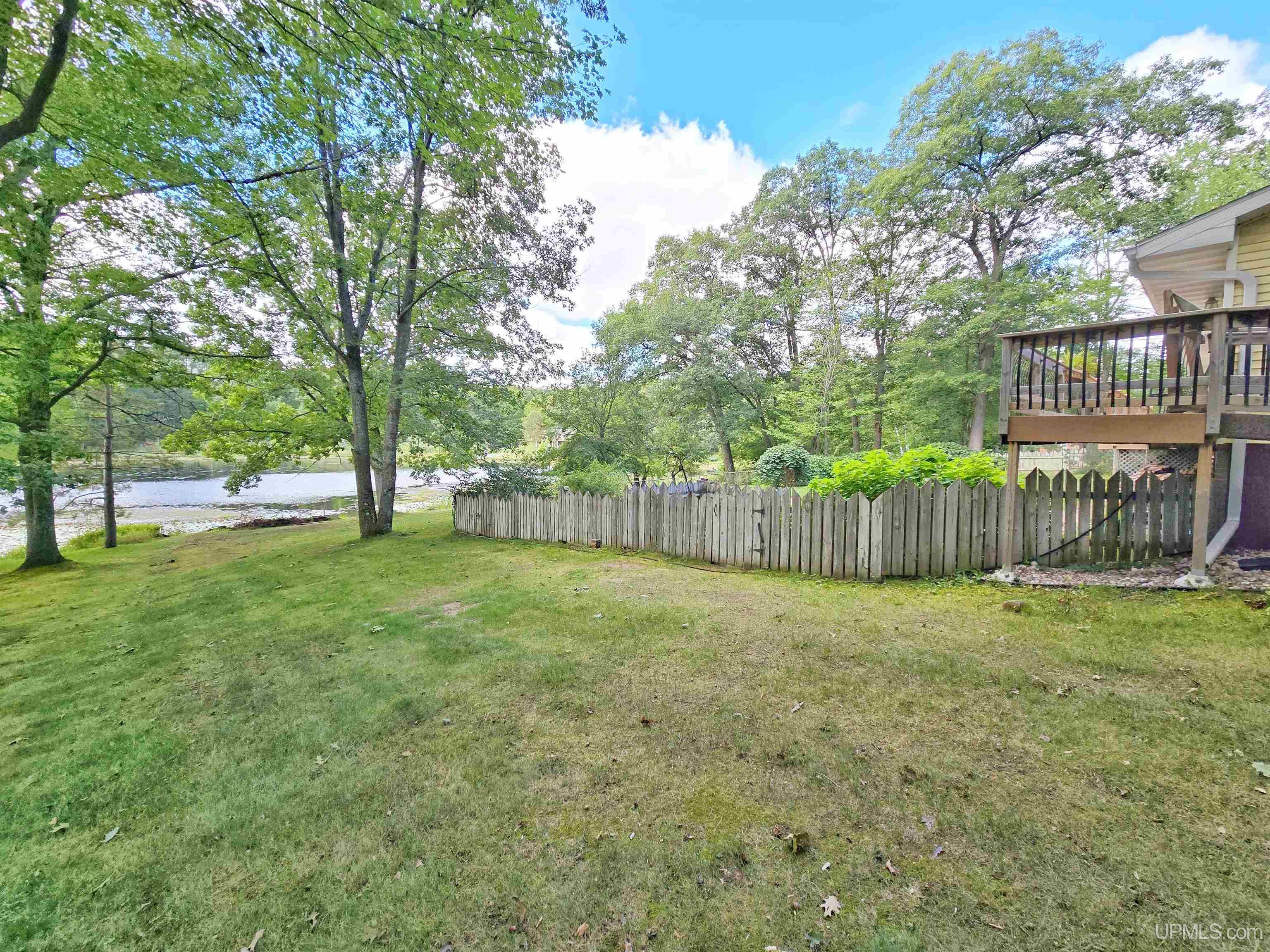 W8709 Lakeview Drive