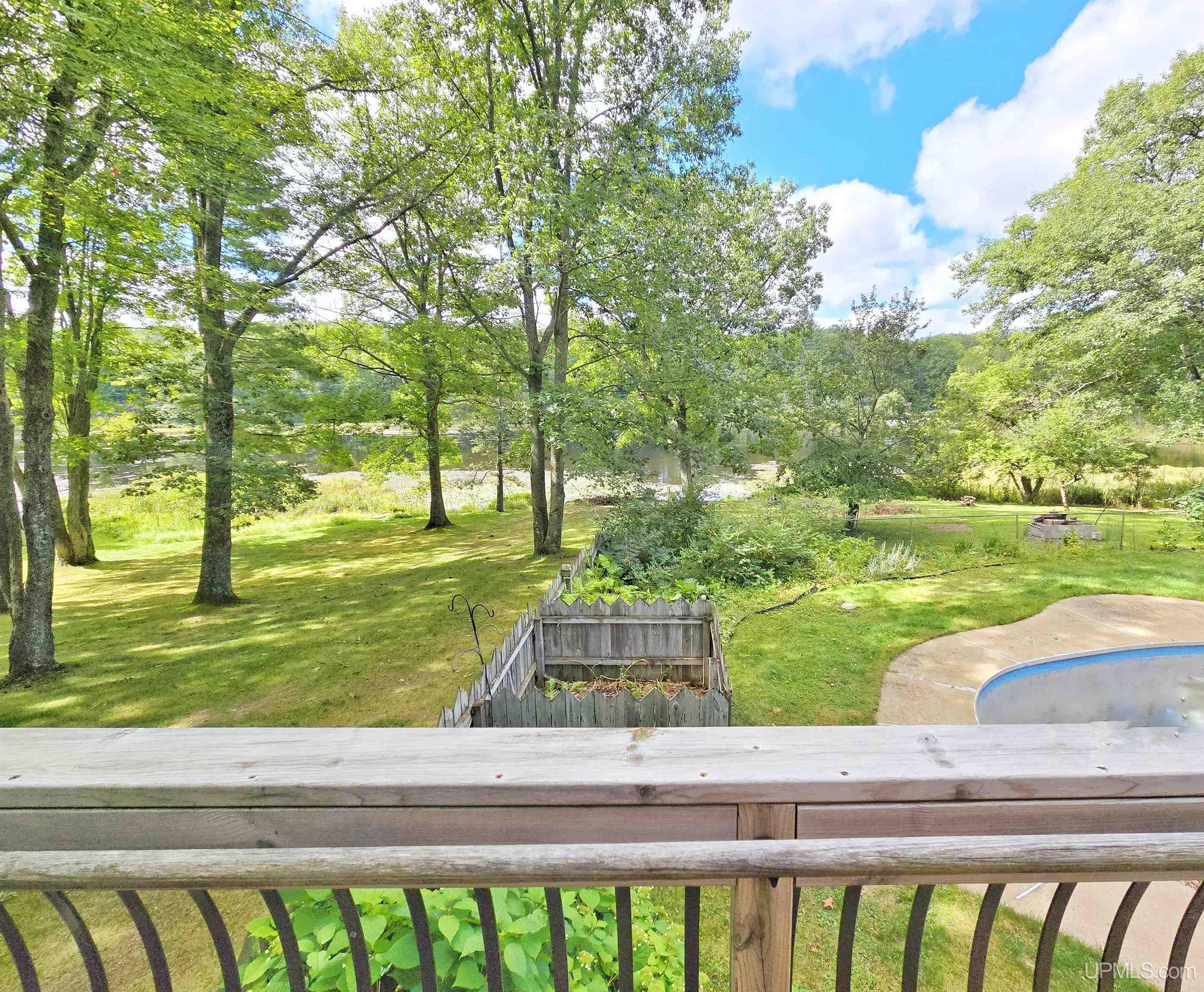 W8709 Lakeview Drive