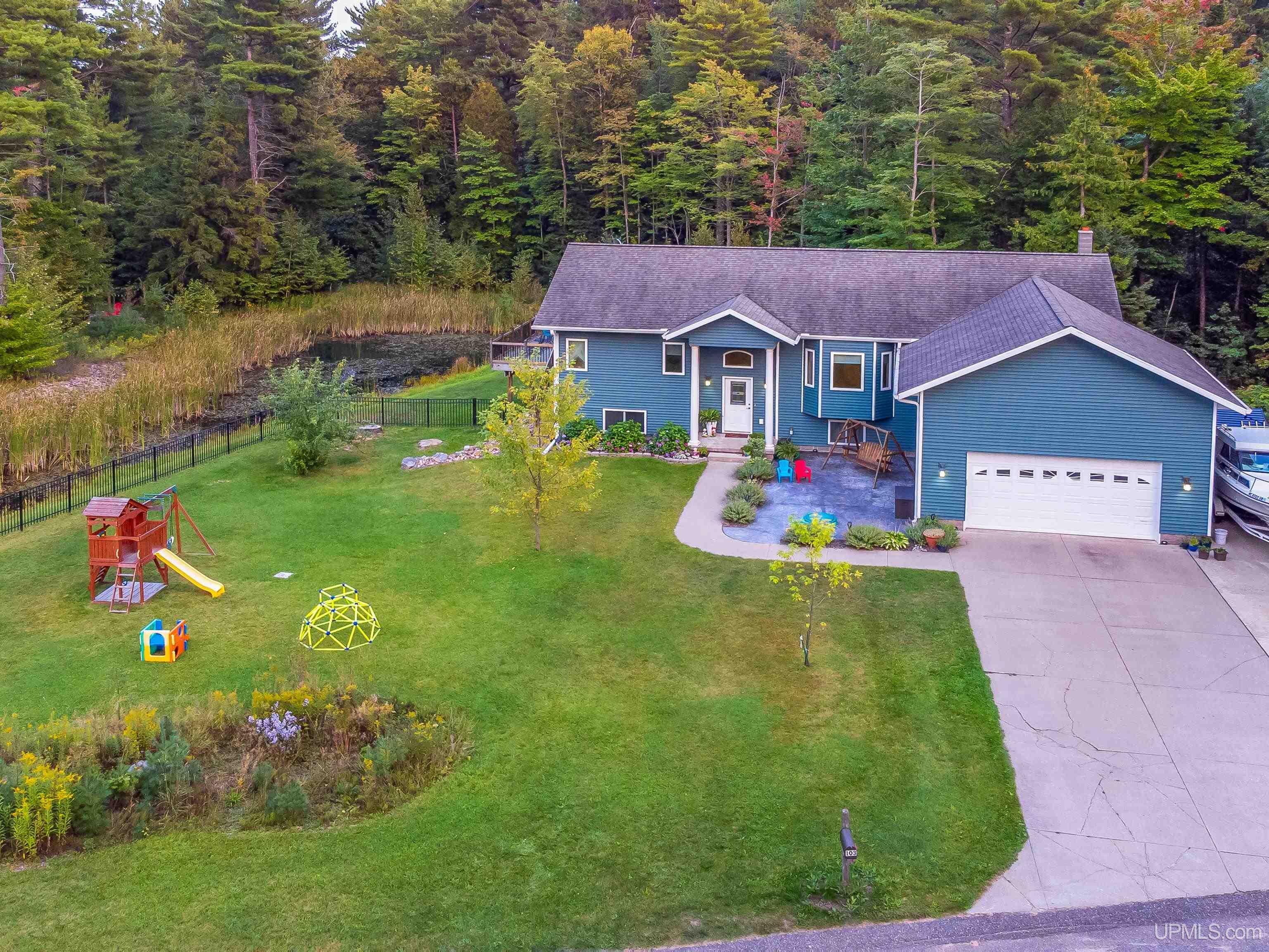 103 Windmill Marquette, MI MLS50155257 Great Lakes and Land