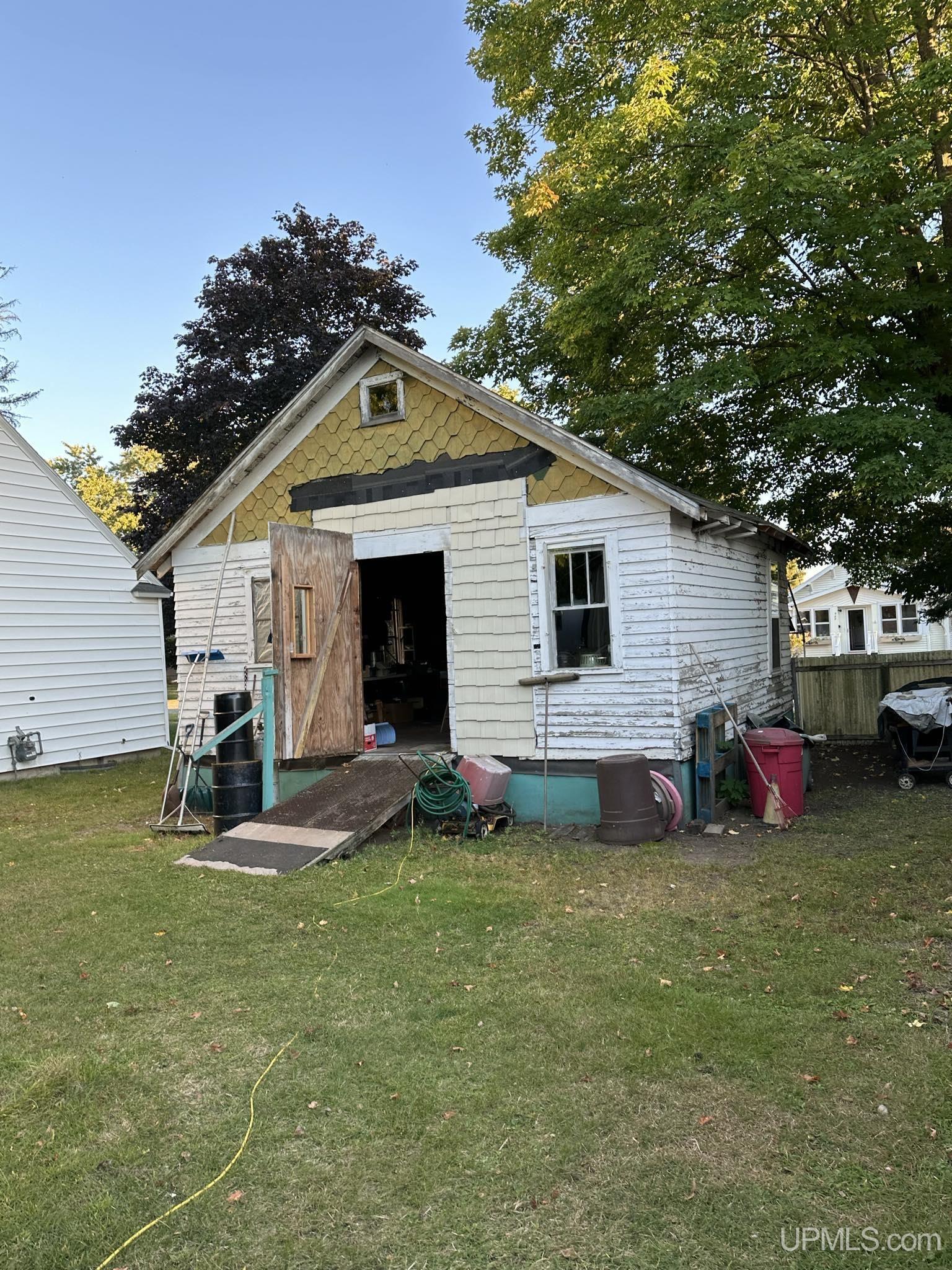 904 W A Street
