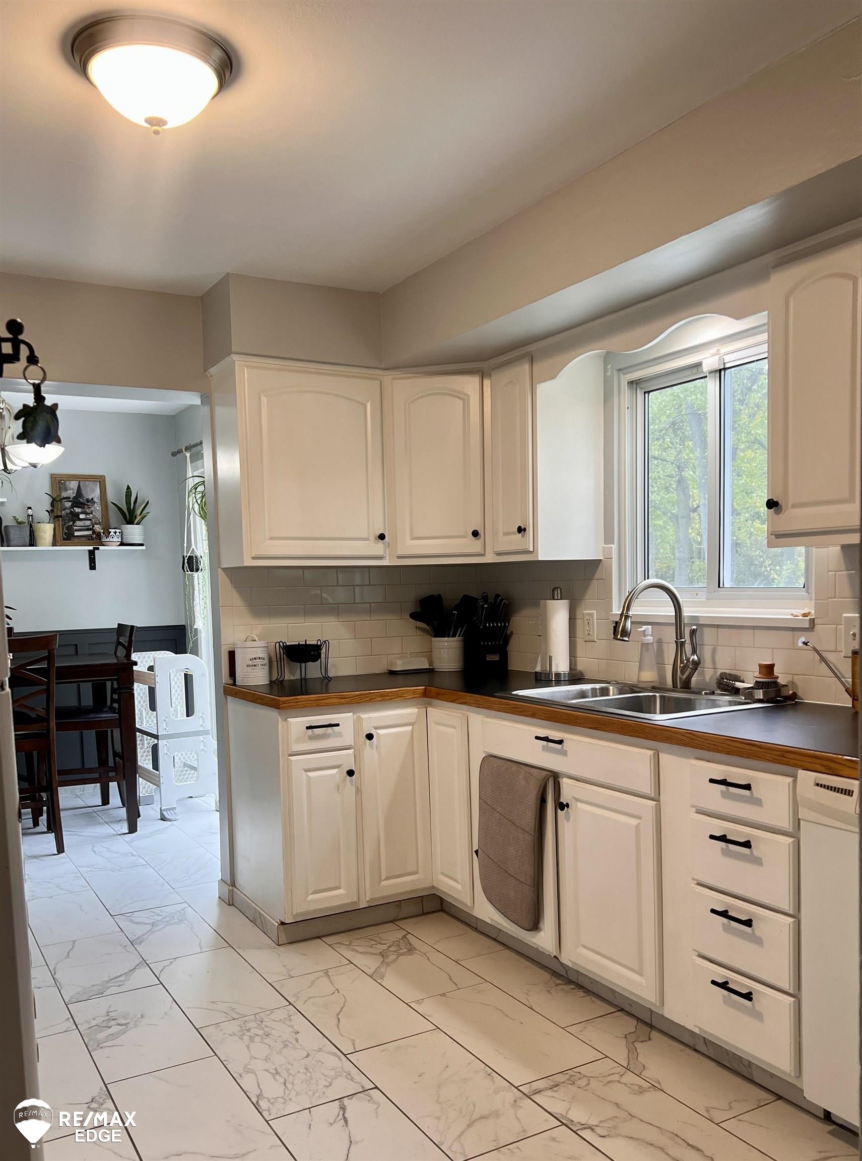 6238 ELRO, BURTON, MI 48509