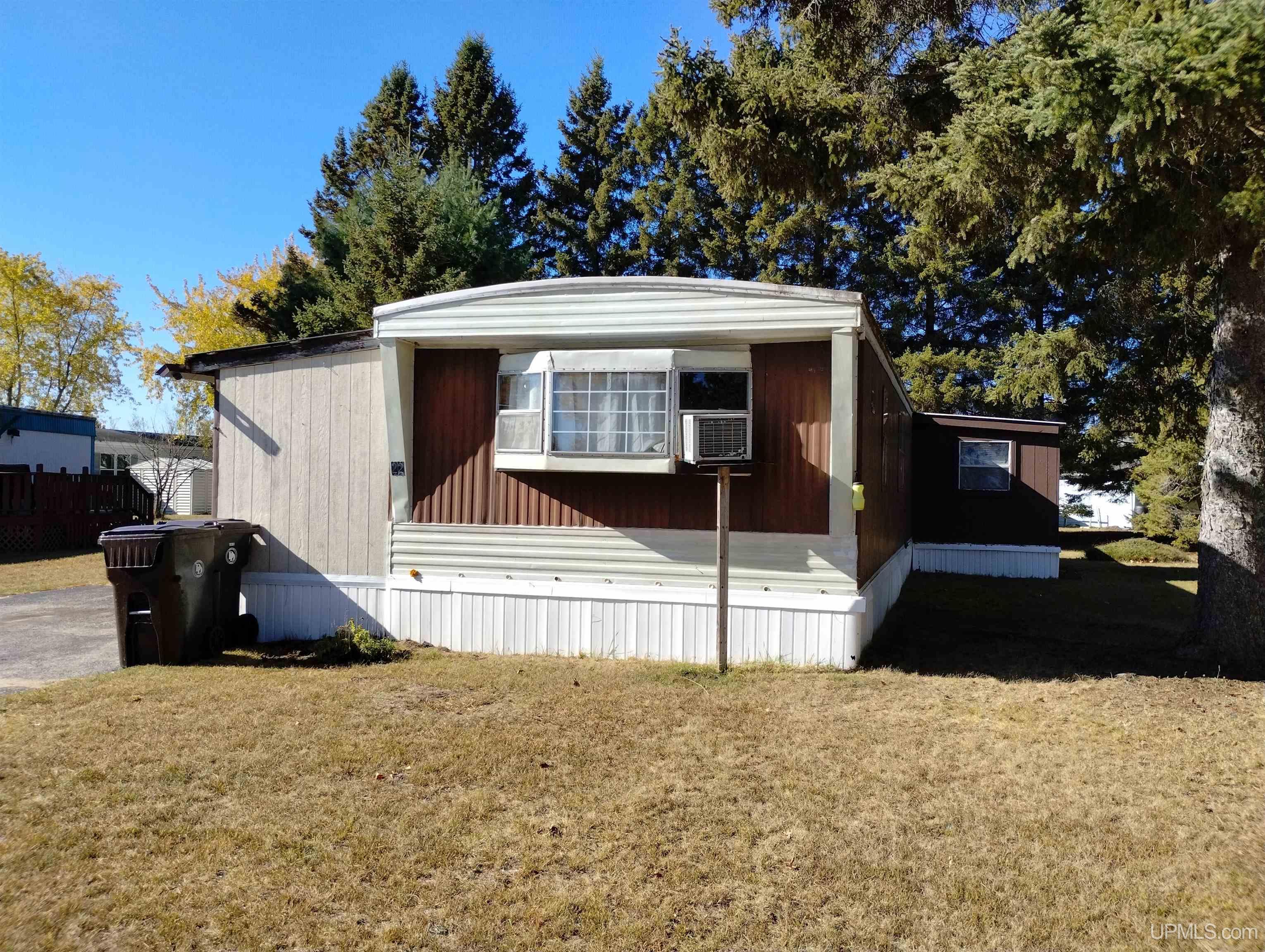 2 bedroom mh park in Escanaba, Michigan