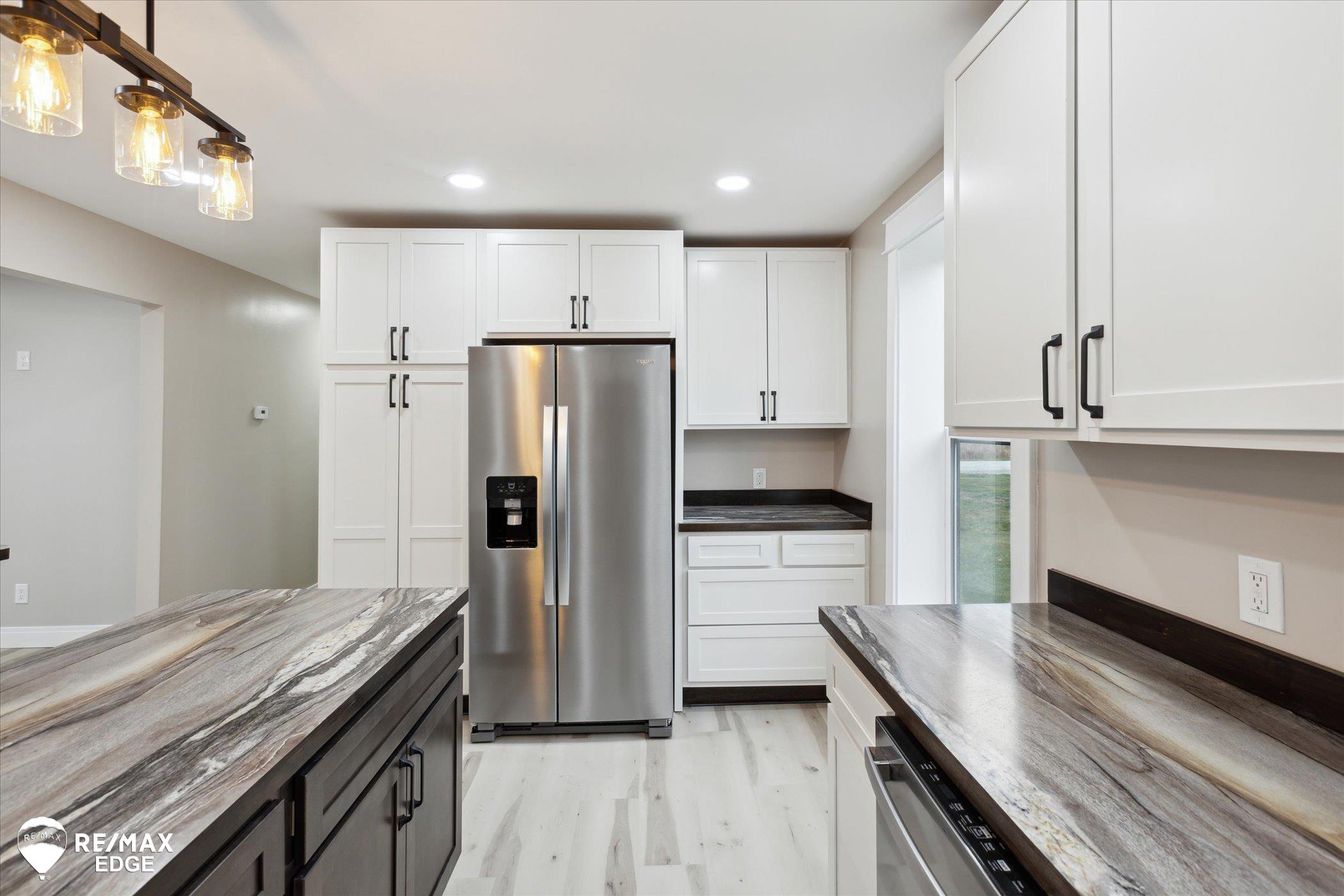 3895 Levalley Road photo 13
