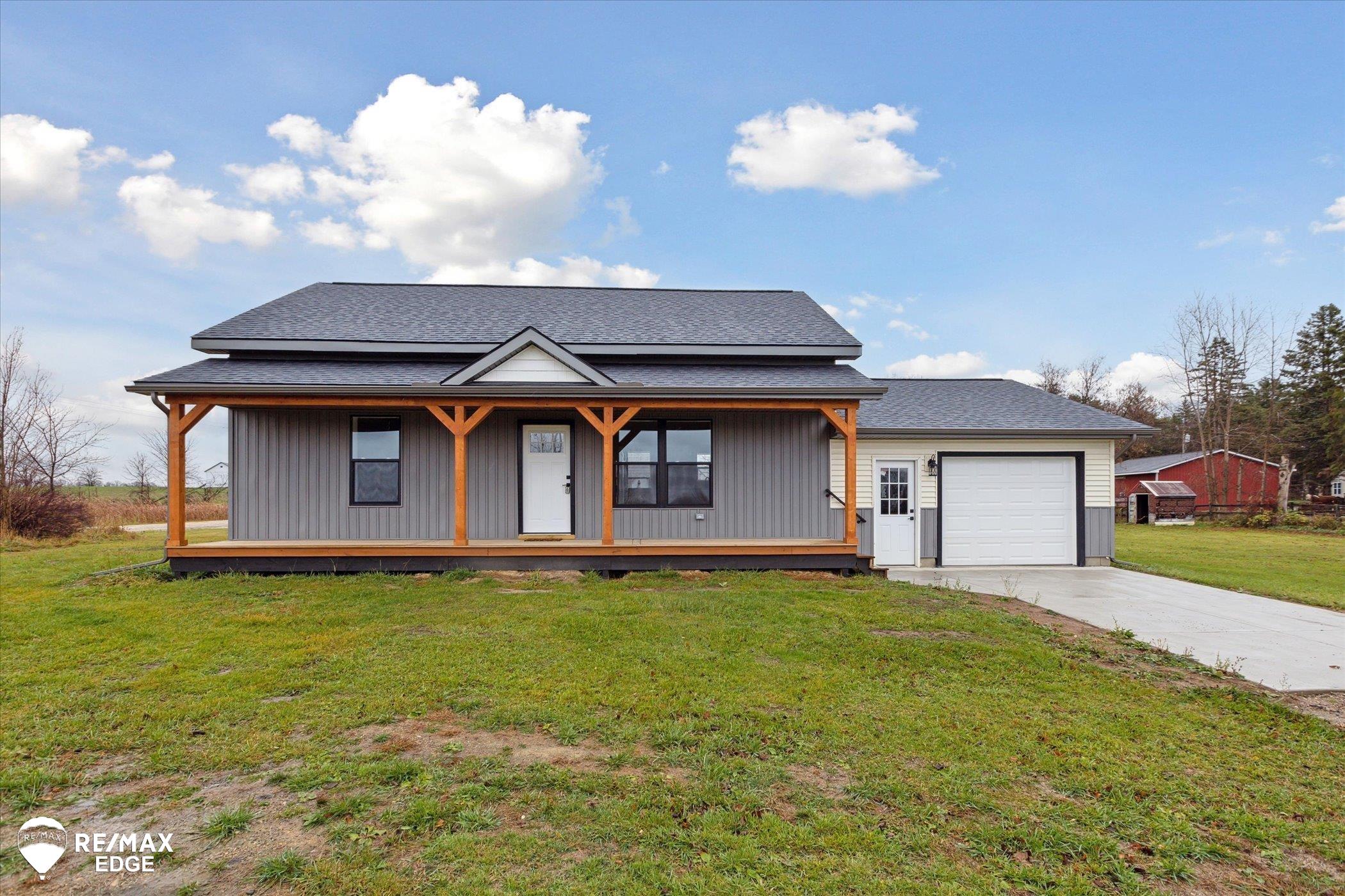 3895 Levalley Road photo 3