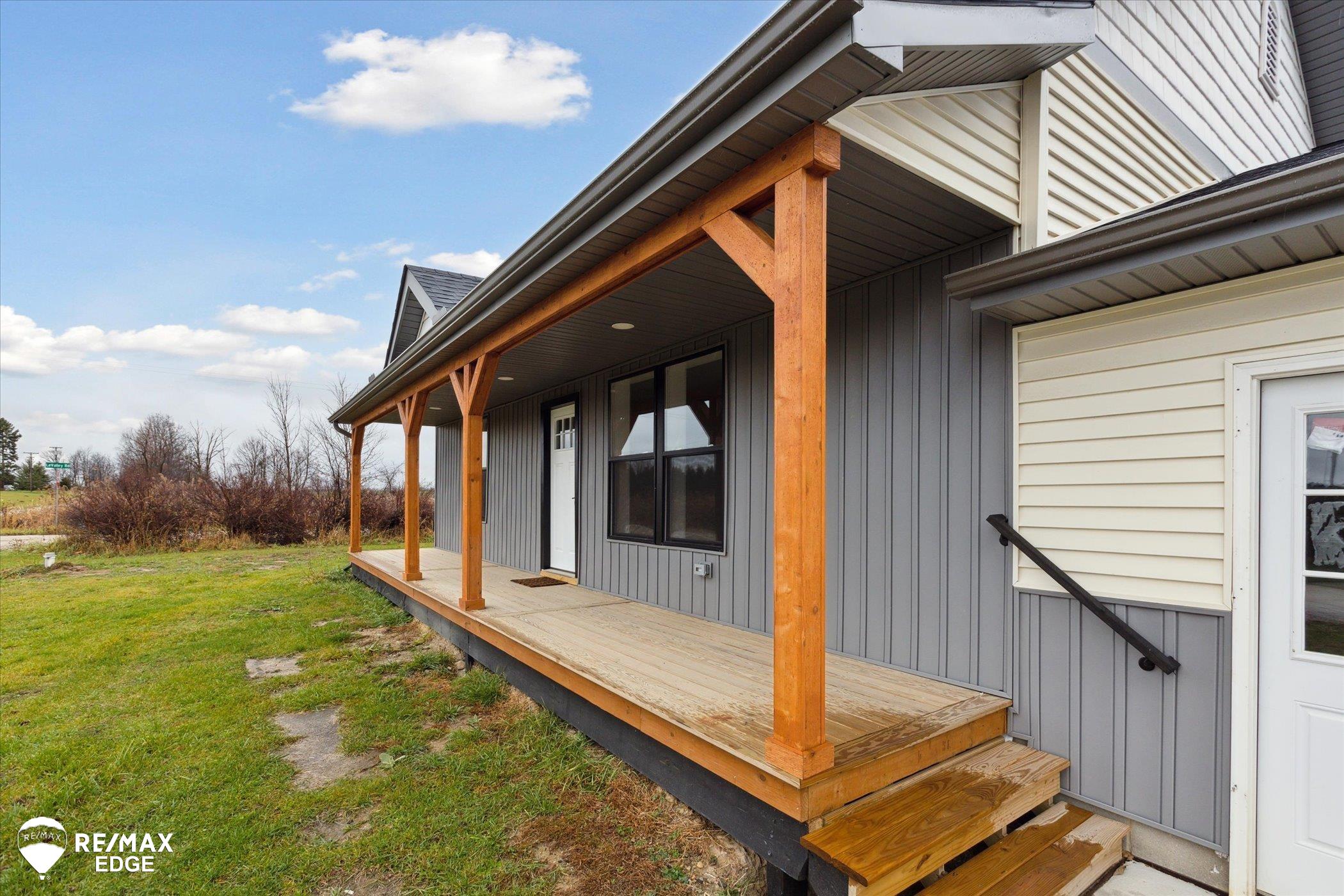 3895 Levalley Road photo 5