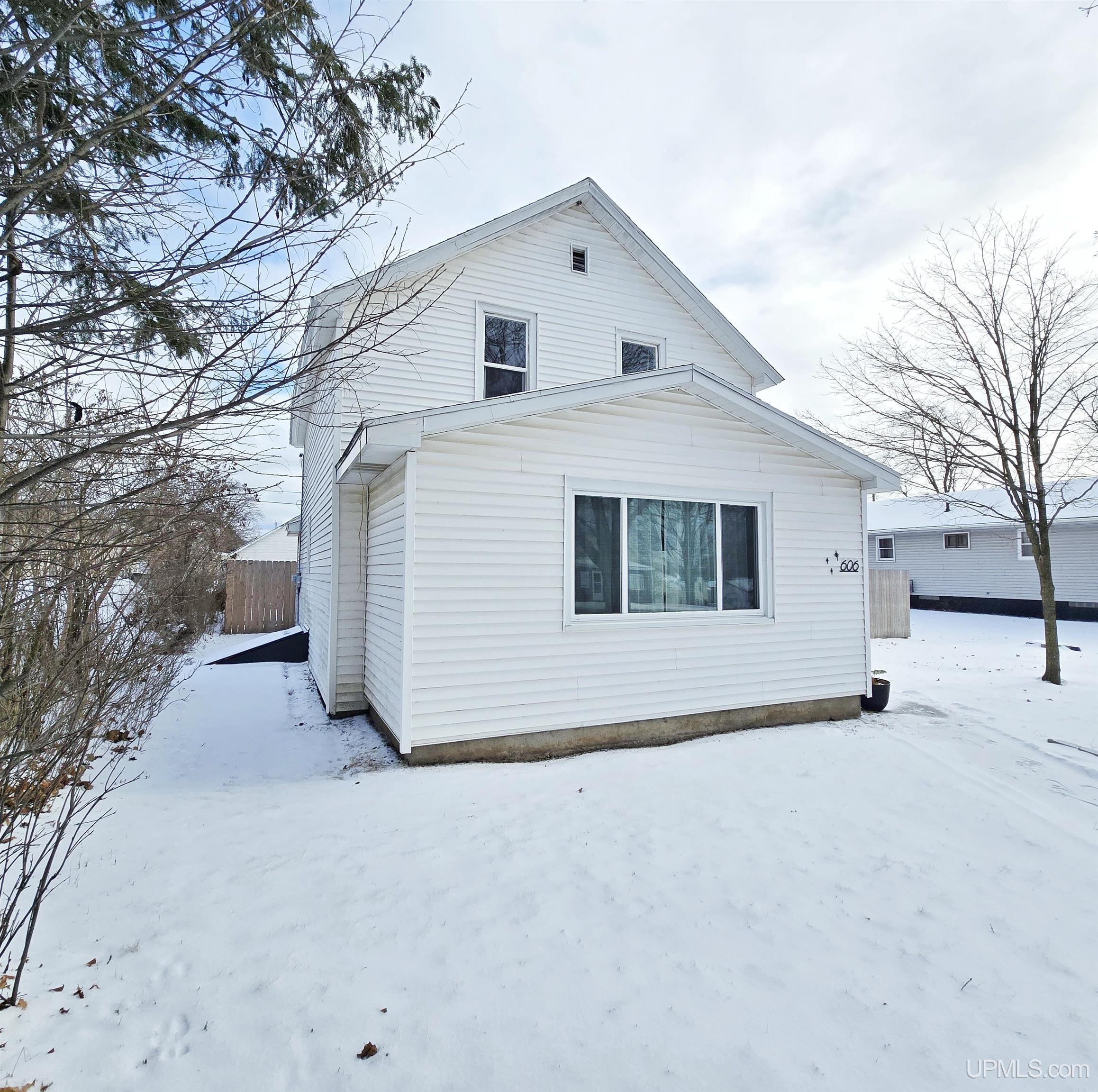 606 Walnut Street