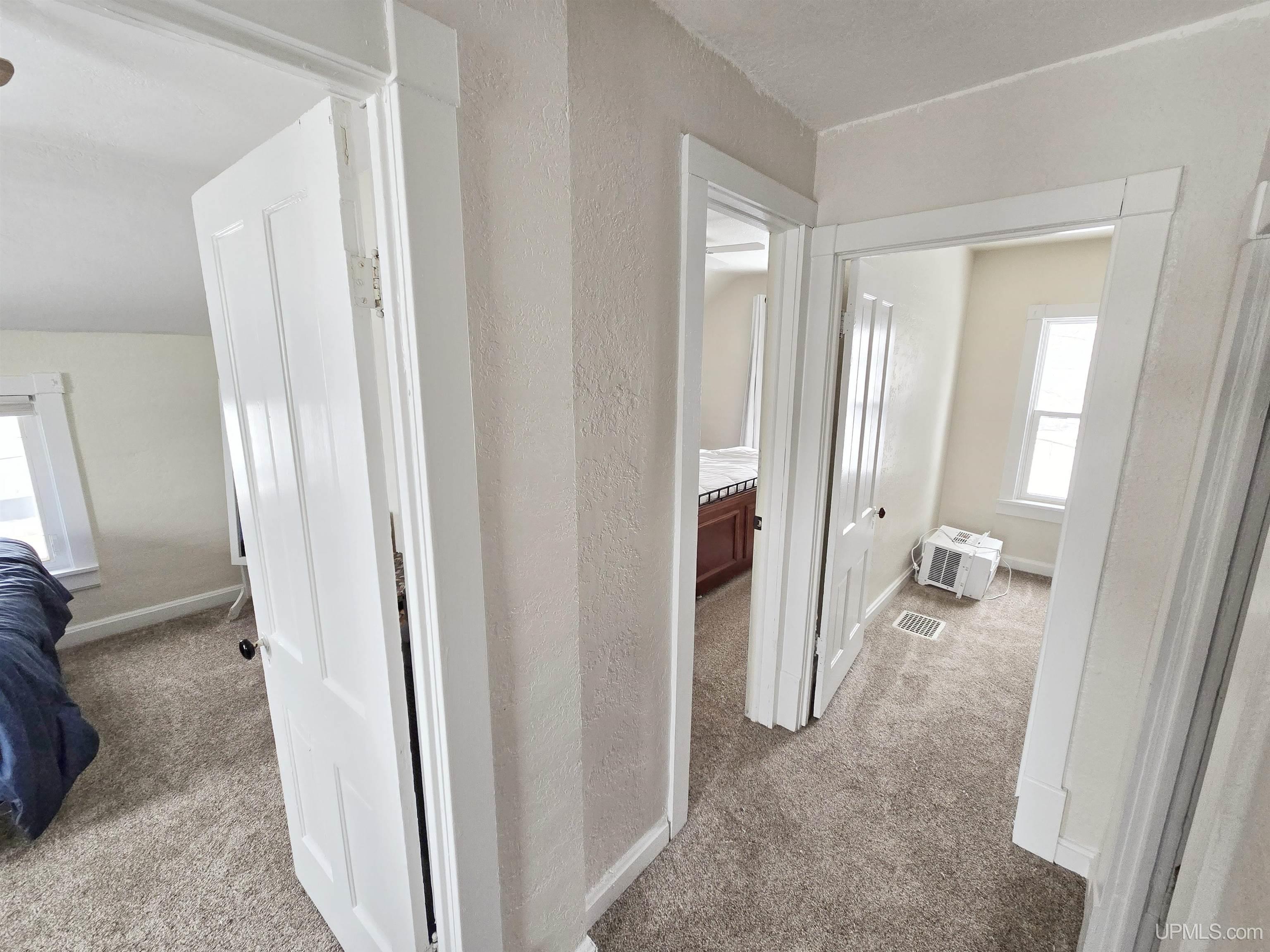 606 Walnut Street