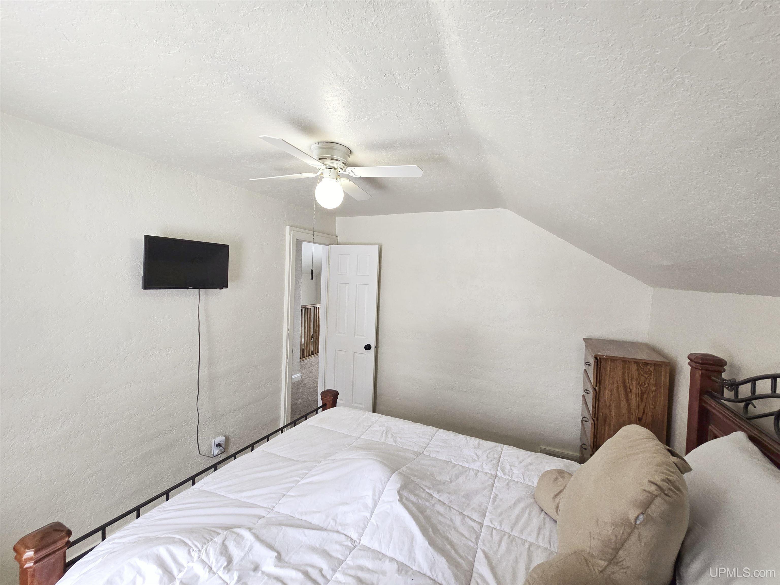 606 Walnut Street