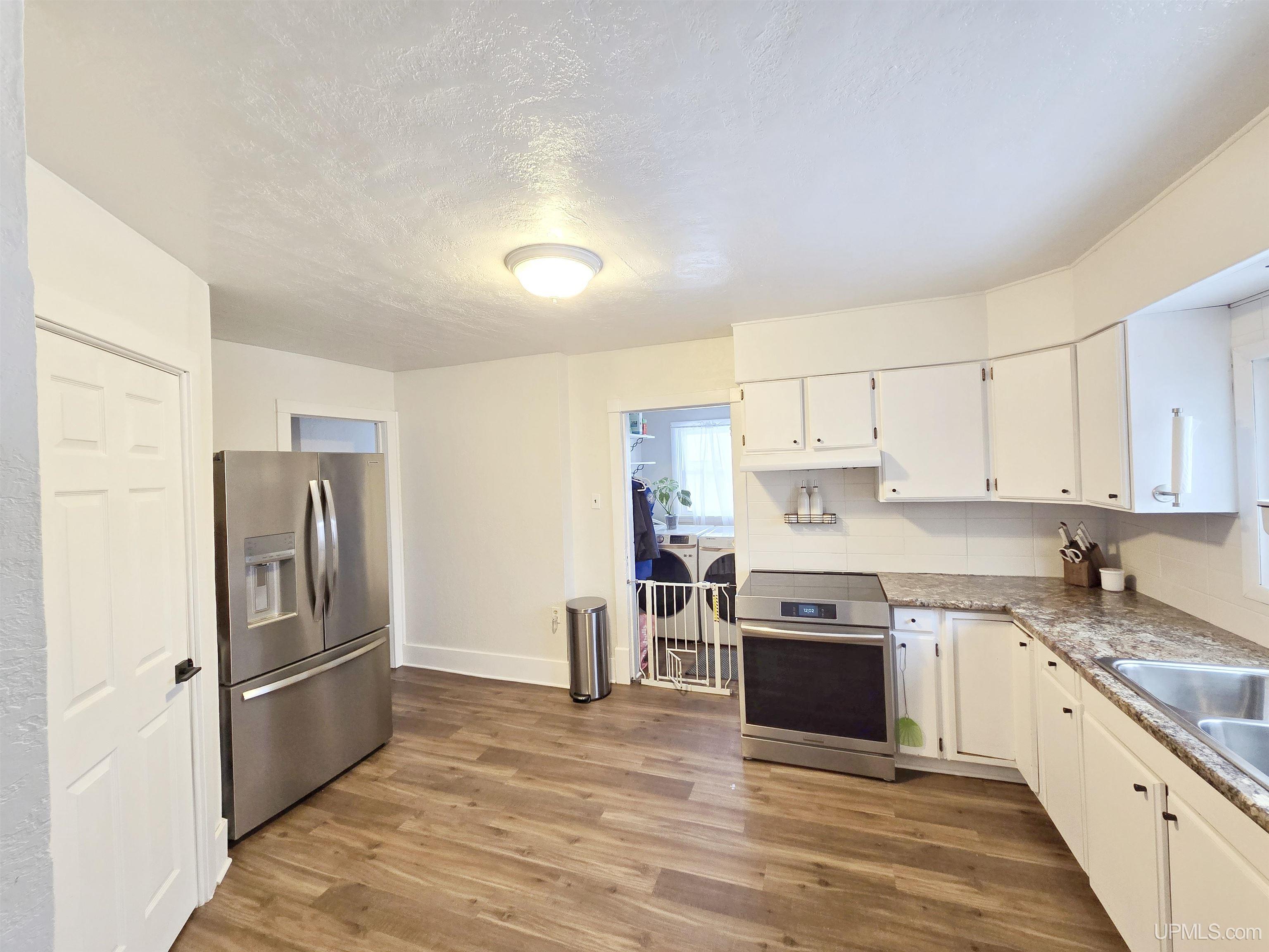 606 Walnut Street