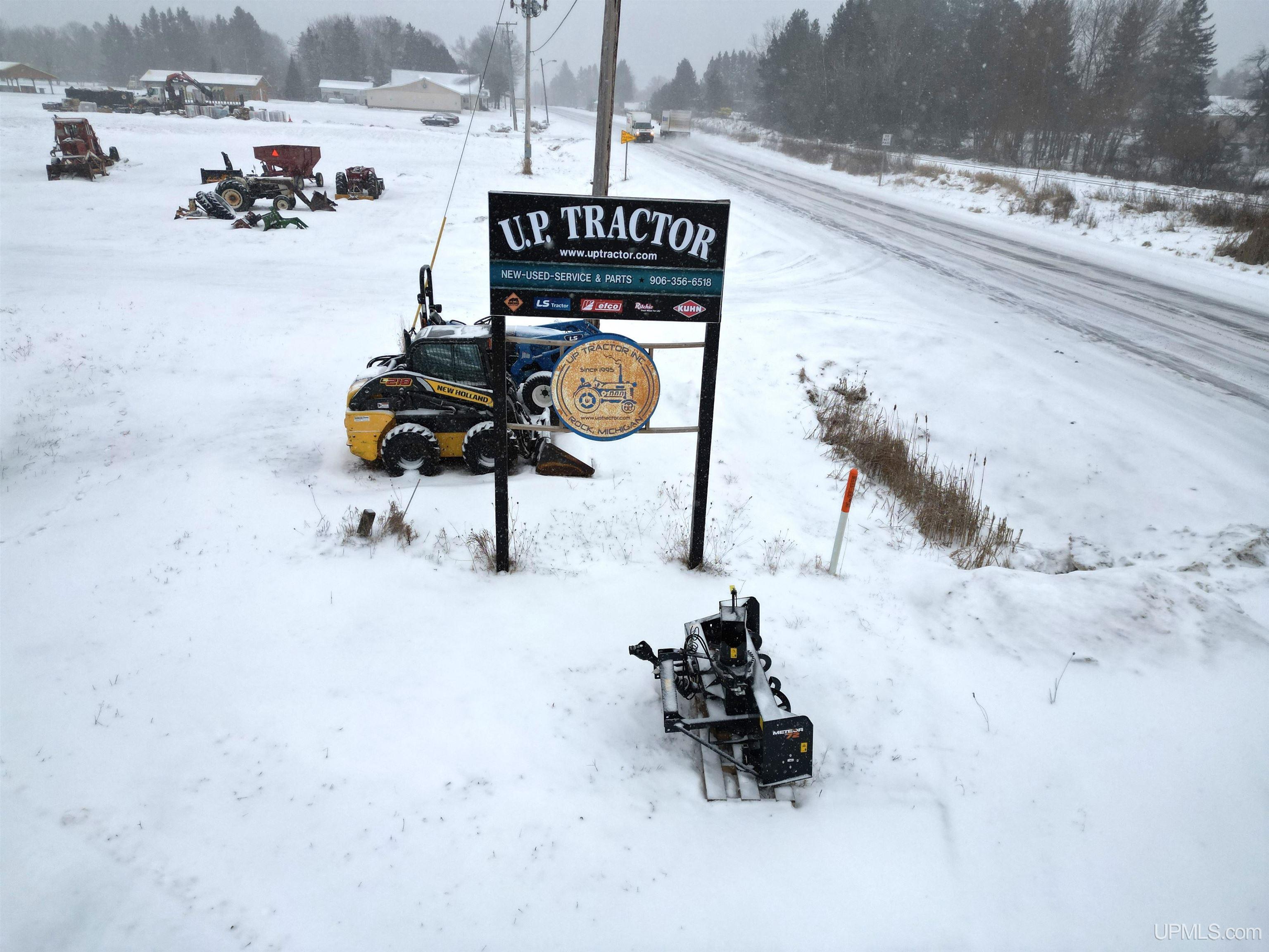 14502 M35 Highway - Real estate property