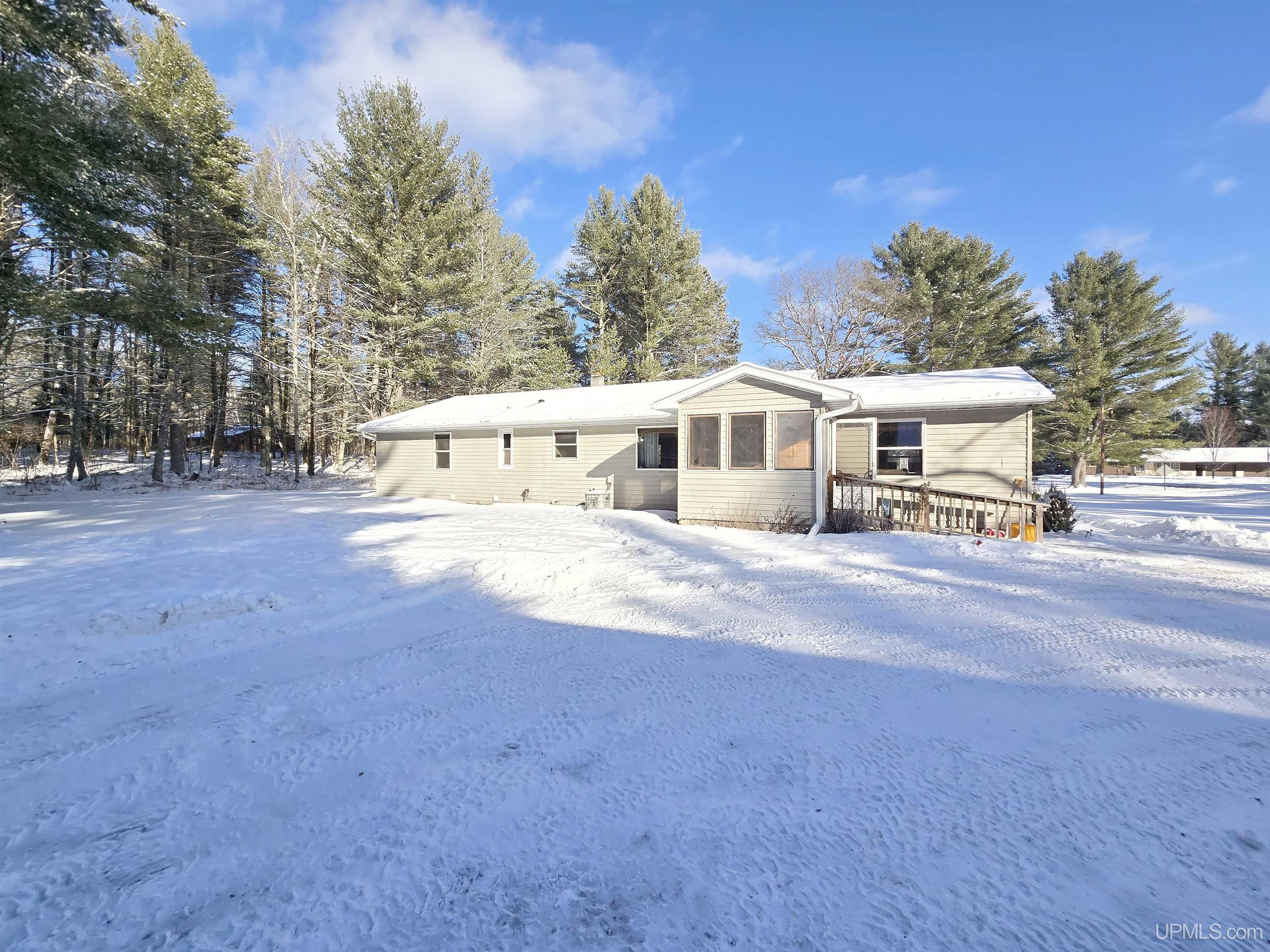 8136 Linsmeyer Lane