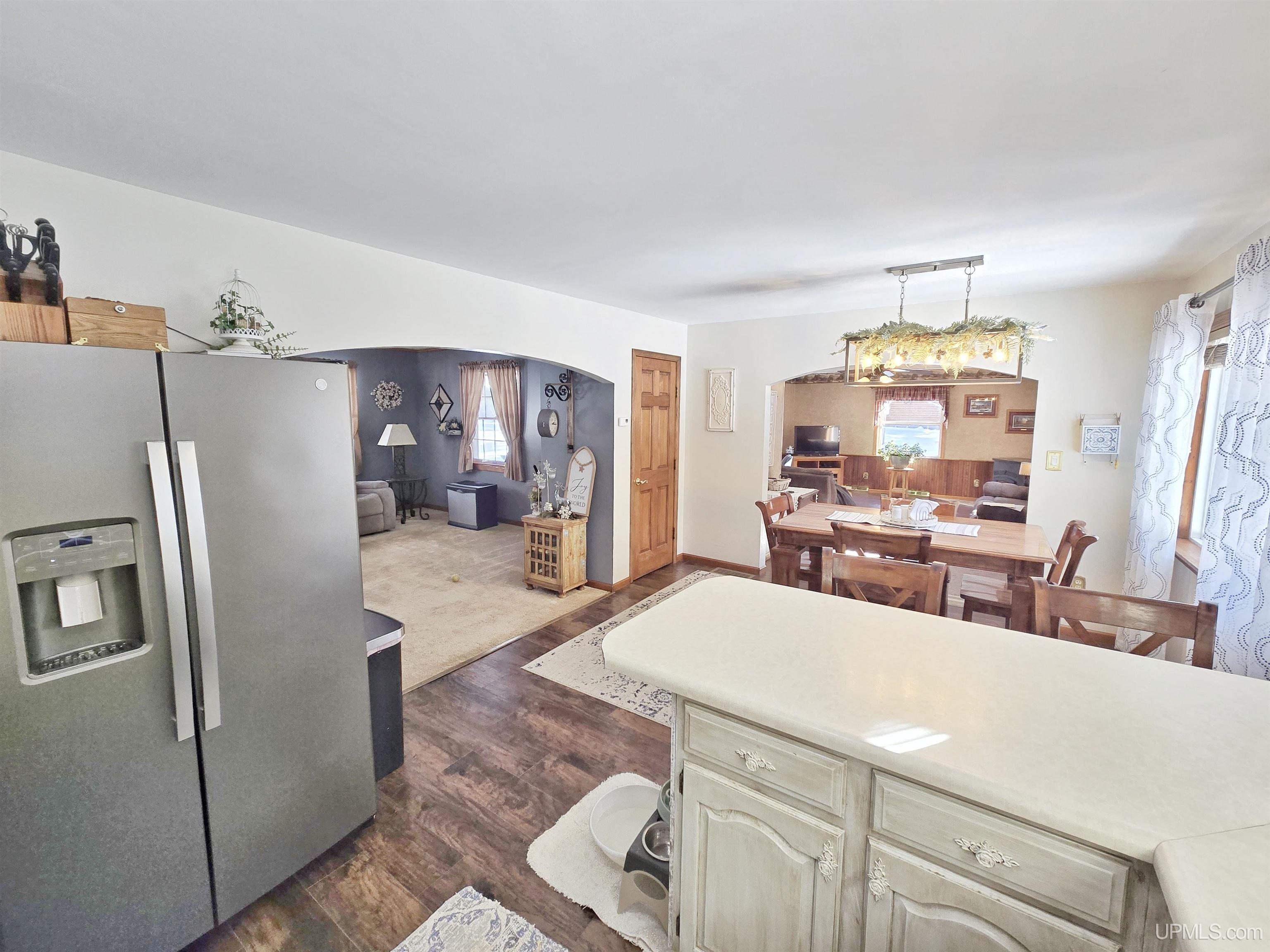 8136 Linsmeyer Lane