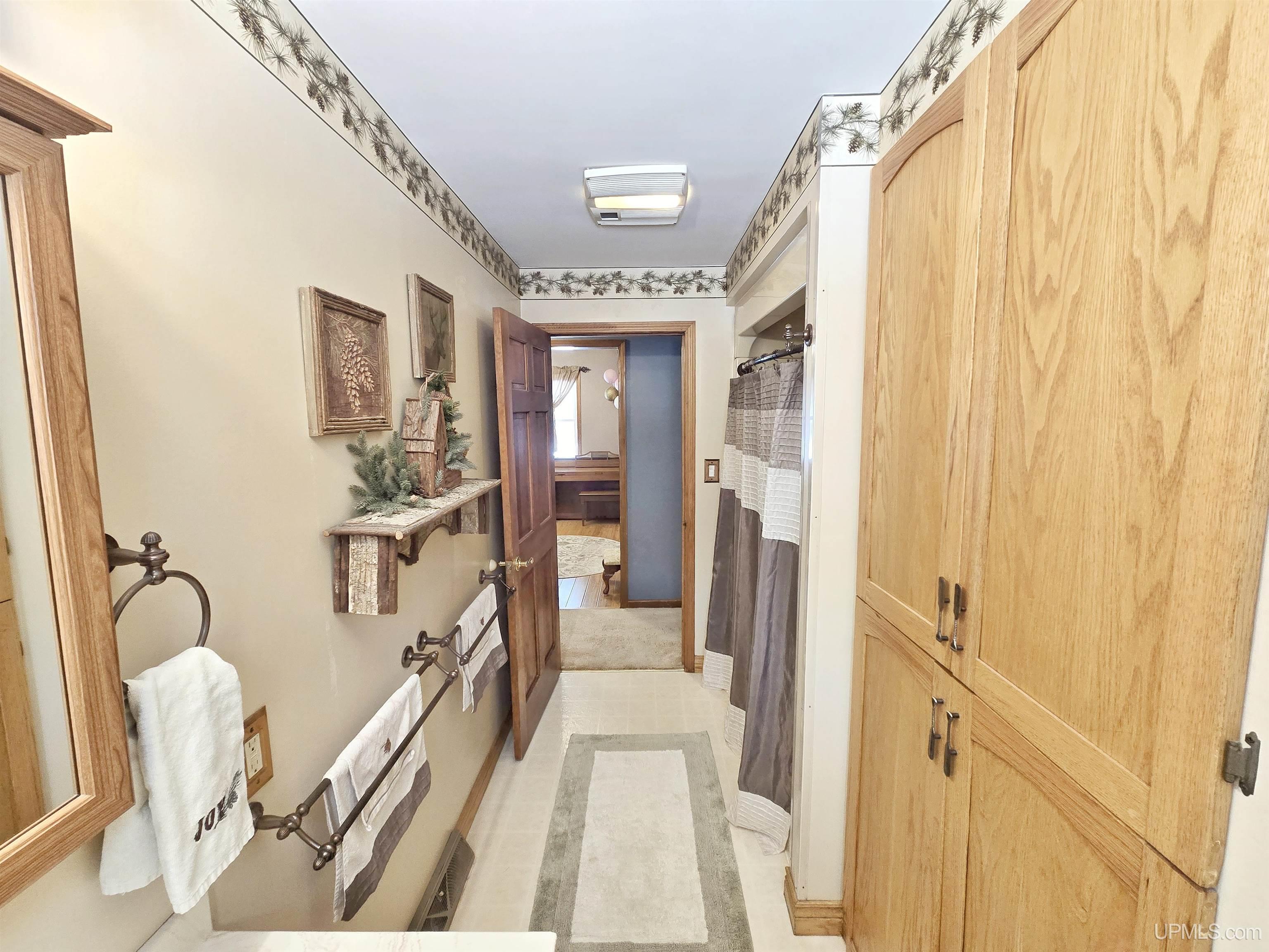 8136 Linsmeyer Lane