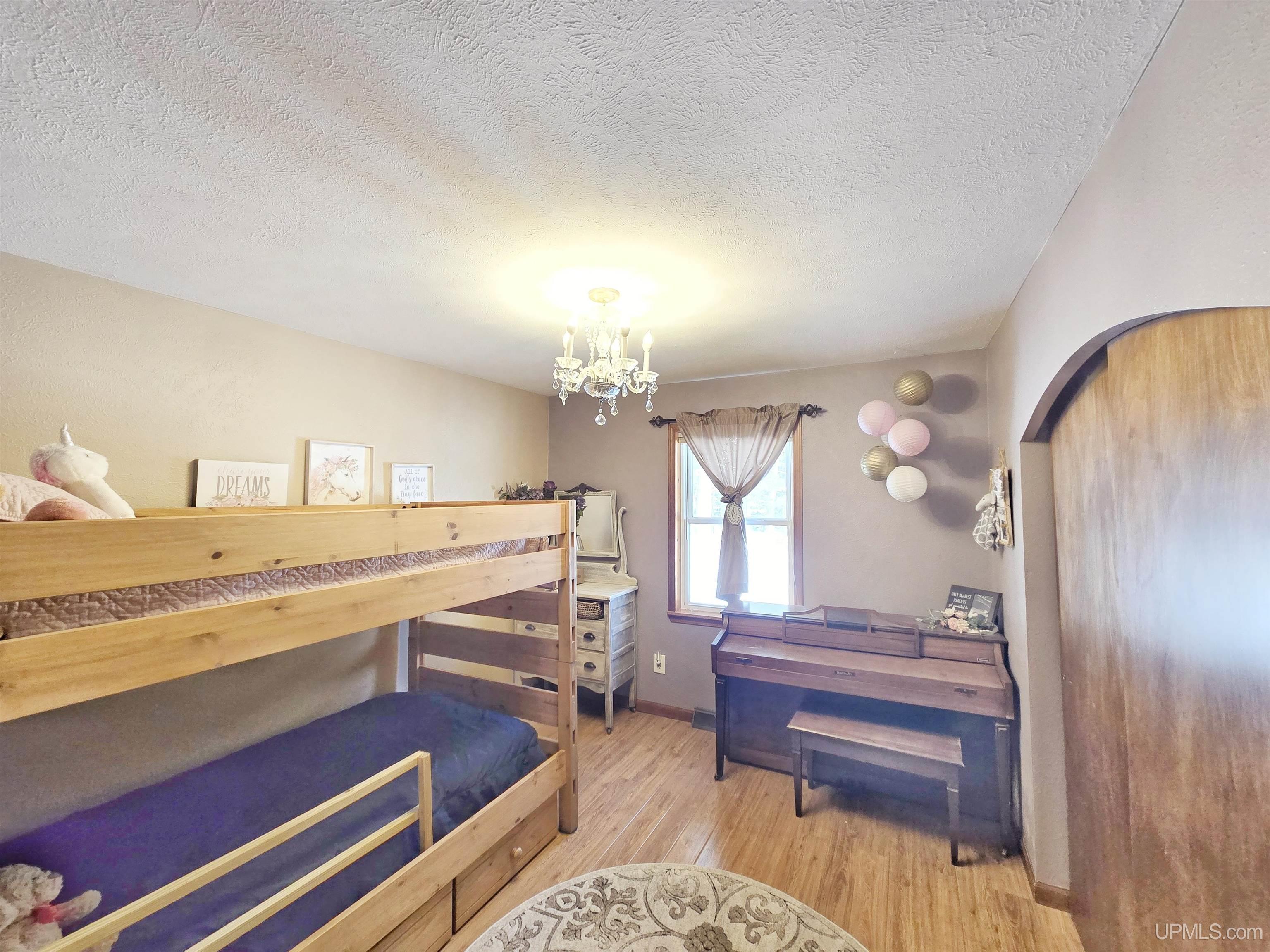 8136 Linsmeyer Lane
