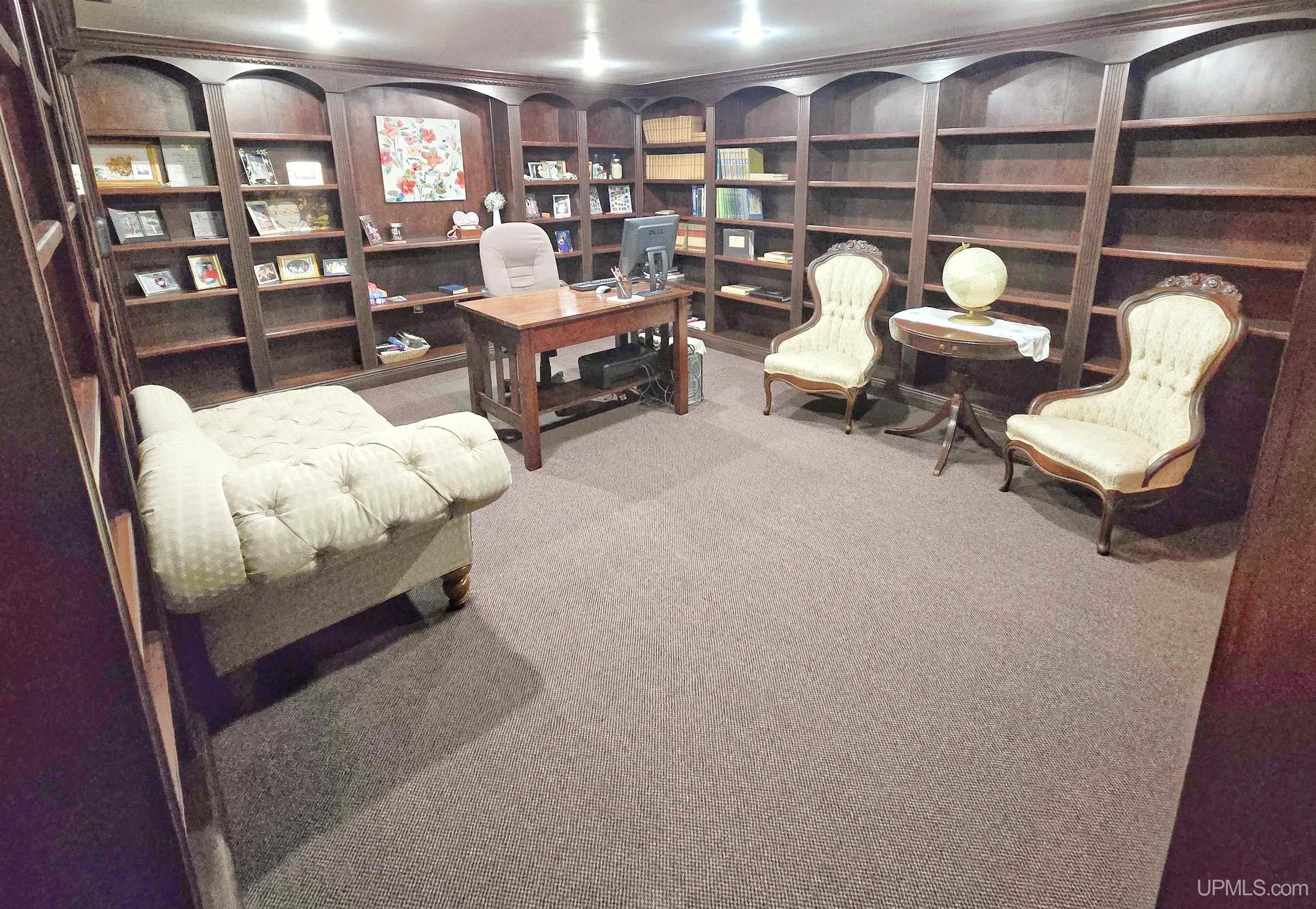 8136 Linsmeyer Lane