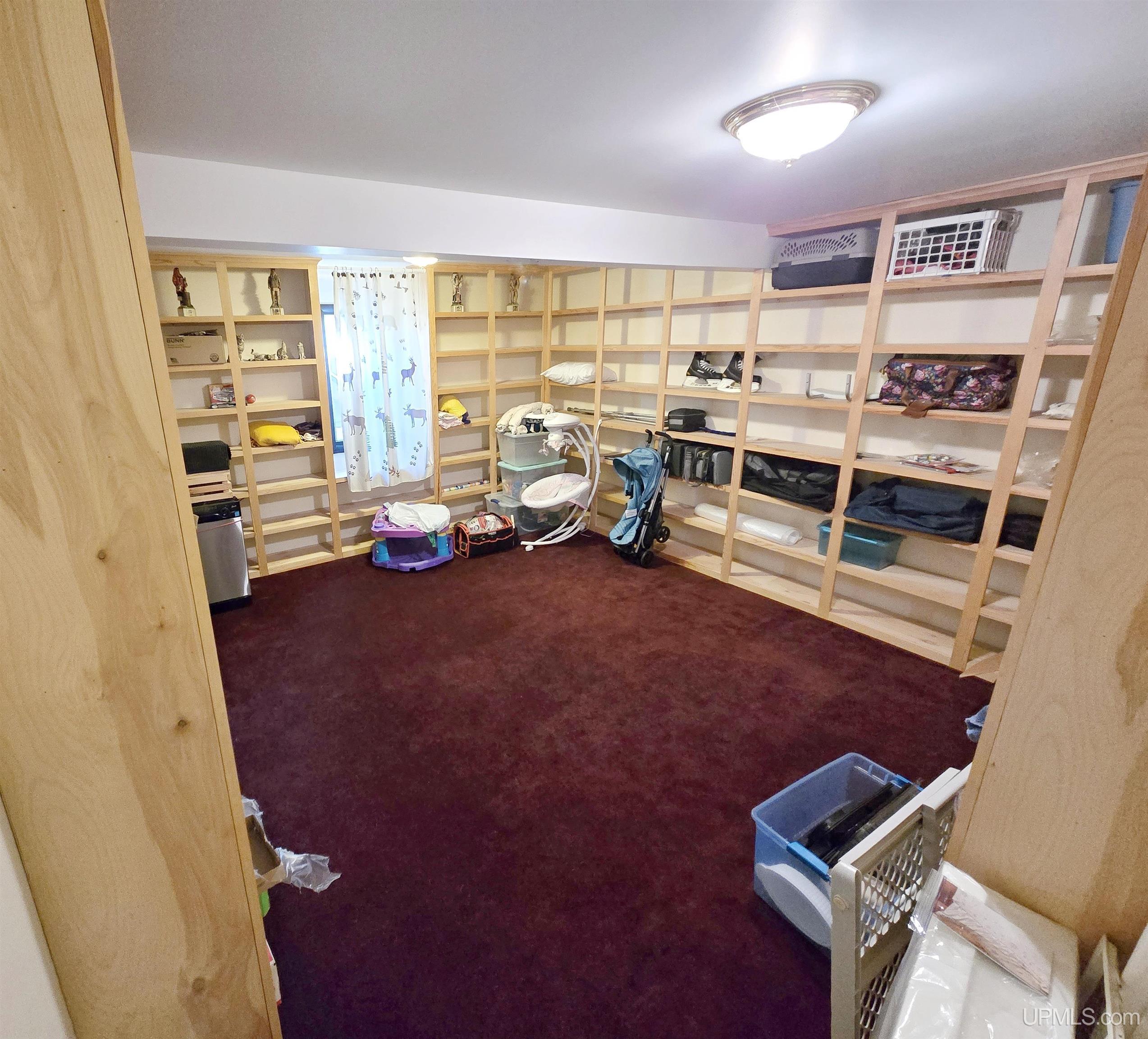 8136 Linsmeyer Lane