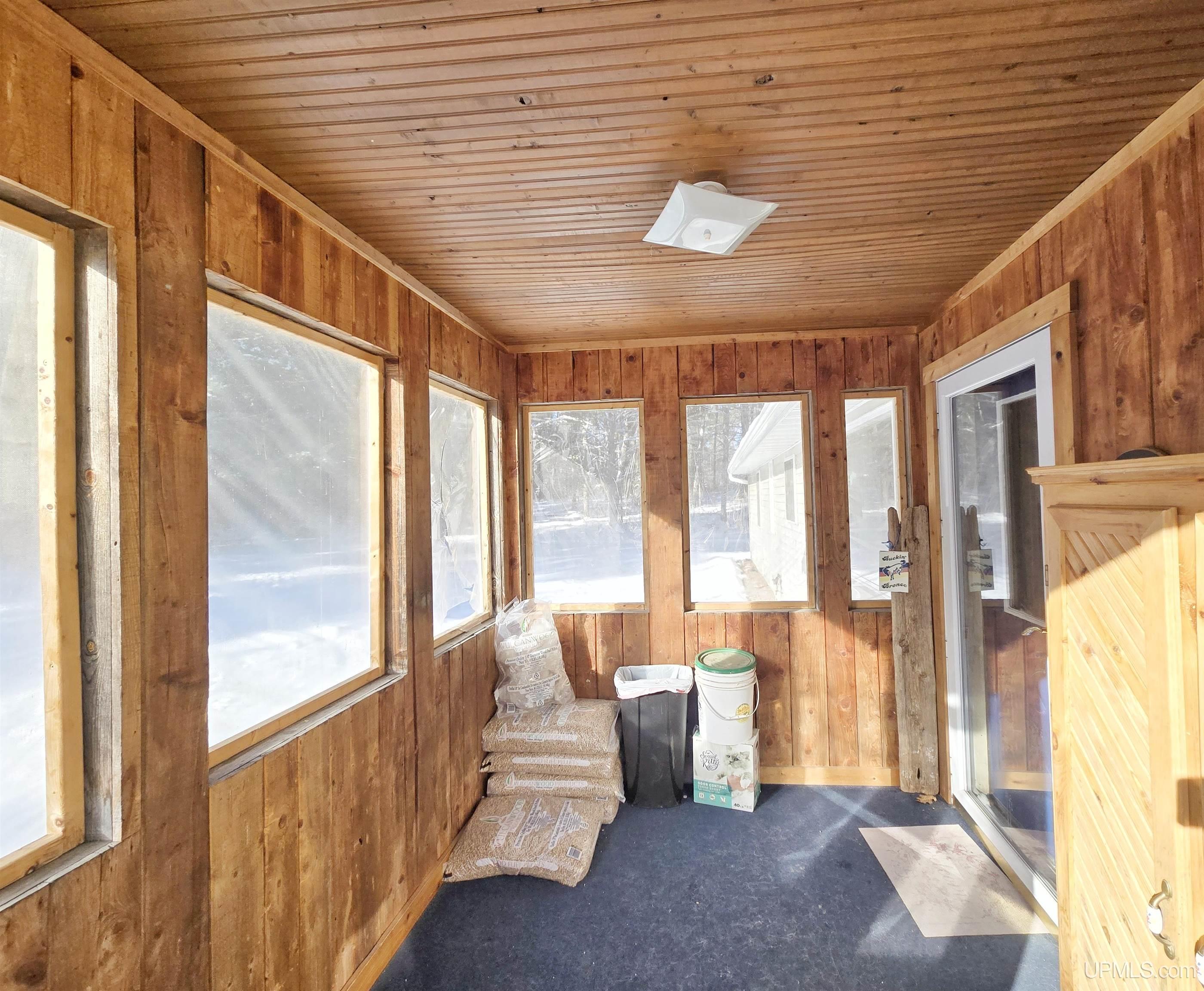 8136 Linsmeyer Lane