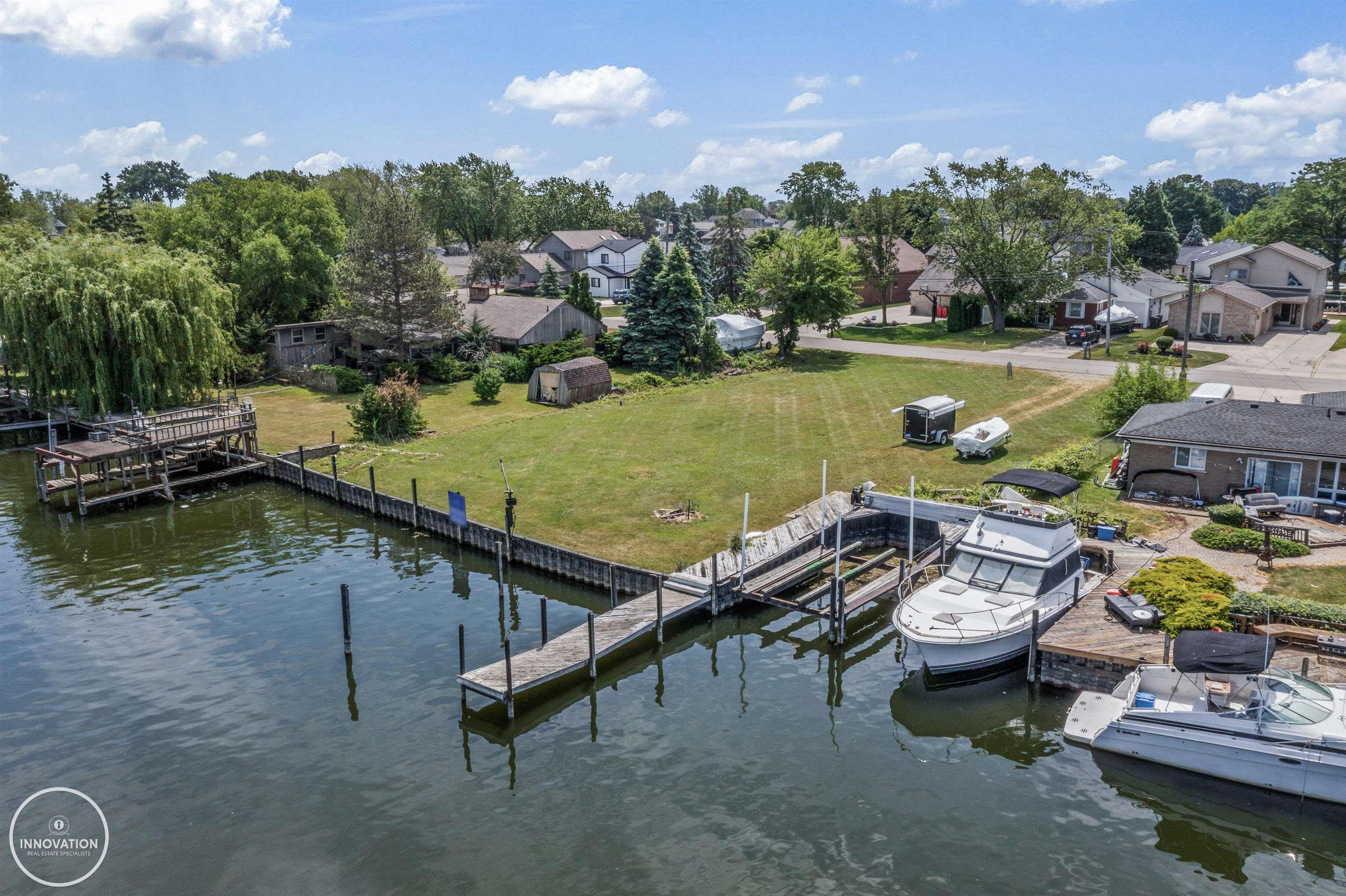 38187 Huron Pointe DR HarrisonCharterTownship_Macomb Michigan 48045