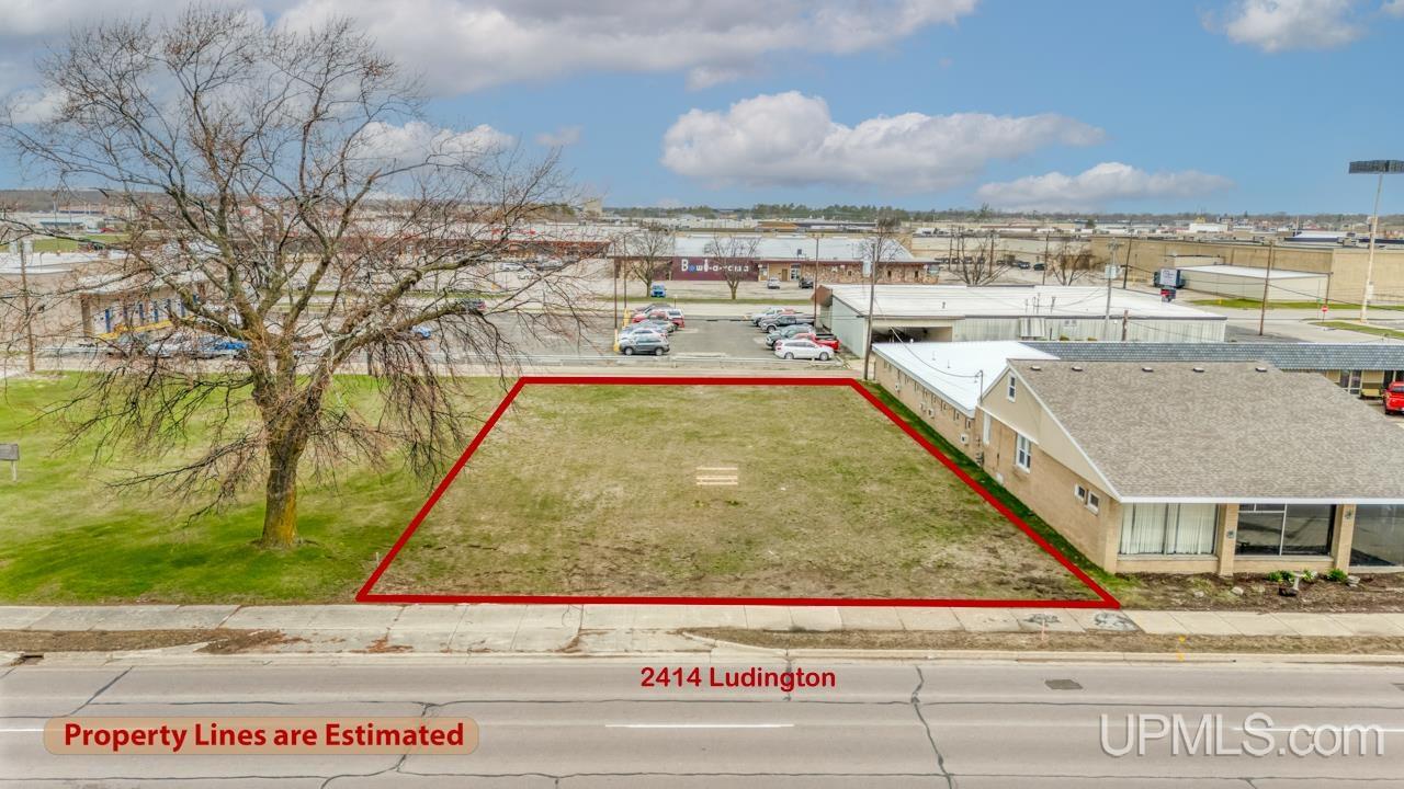 2414 Ludington Street - Real estate property