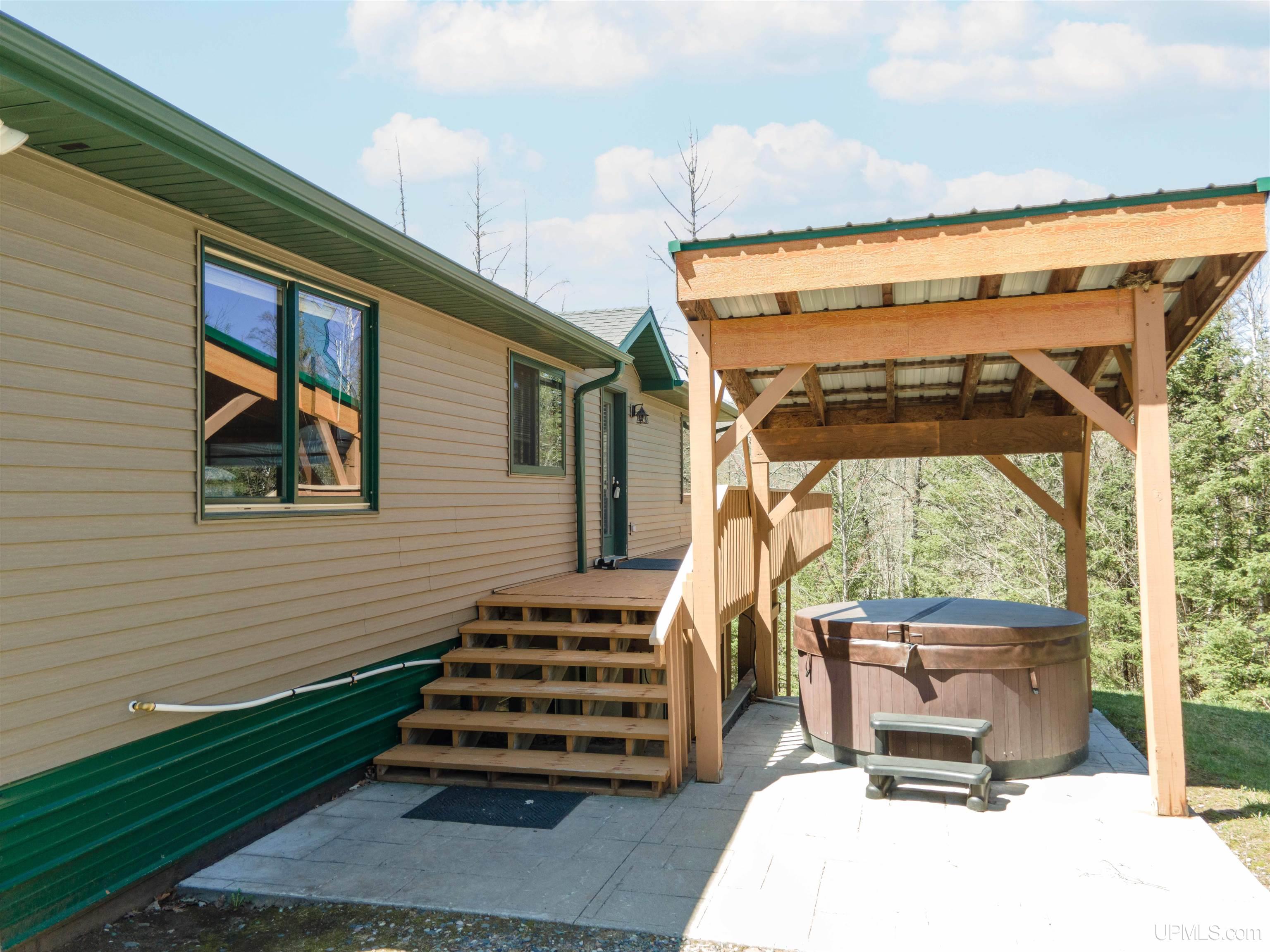 126 Big Bear Road UNIT 2, Iron River, MI, 49935-7862