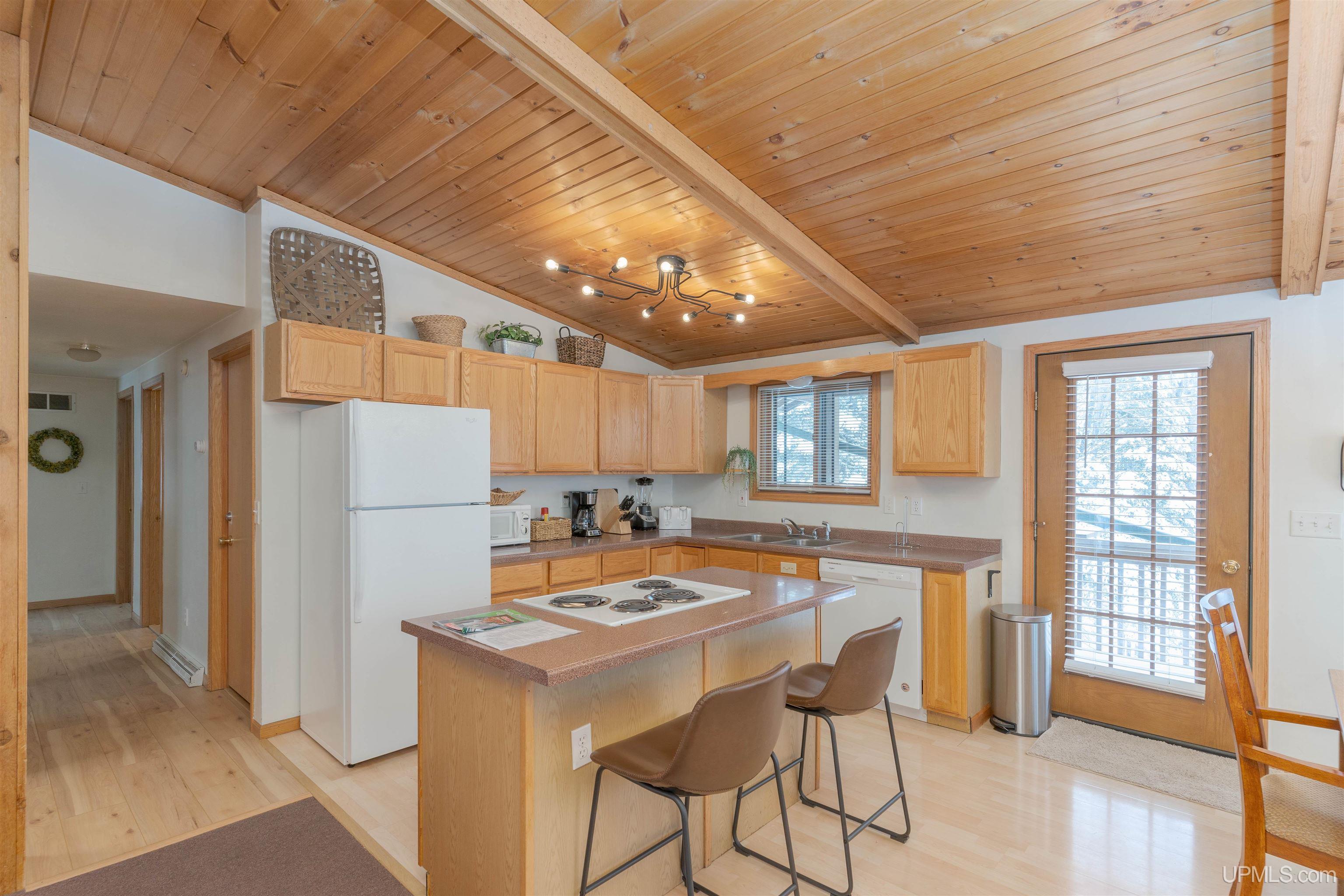 126 Big Bear Road UNIT 2, Iron River, MI, 49935-7862