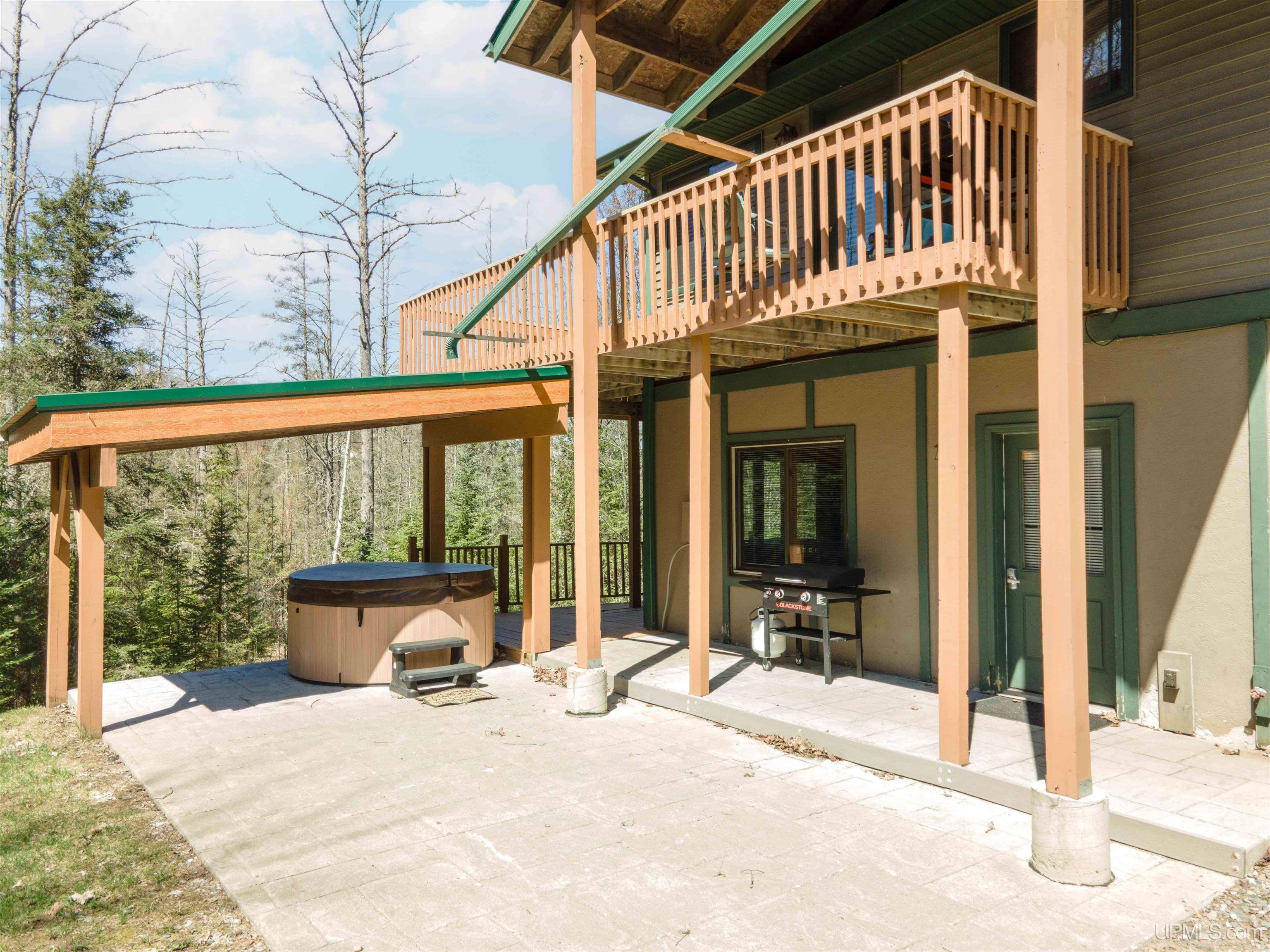 126 Big Bear Road UNIT 2, Iron River, MI, 49935-7862