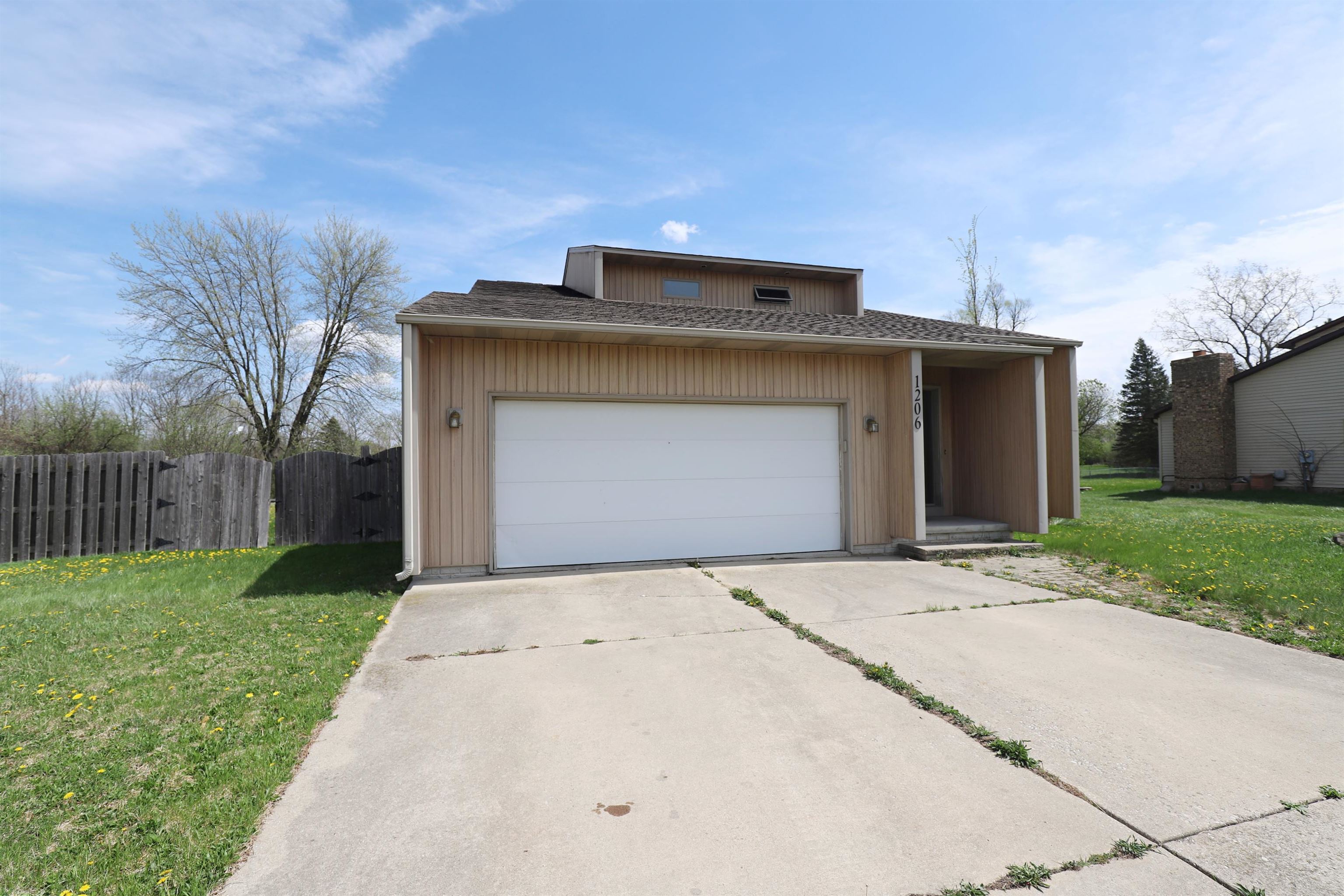1206 River Forest, Flint Twp, MI 48532 Photo