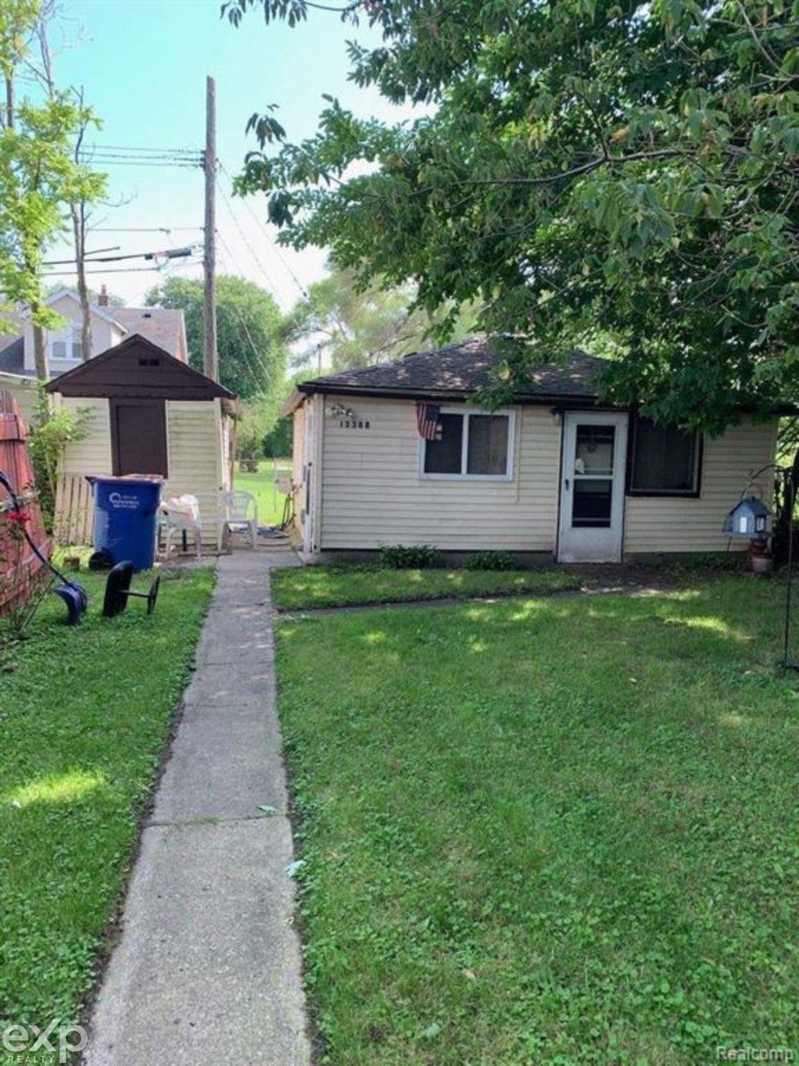 Homes for sale in Warren Macomb, MI | 13388 Vernon Ave, Warren Macomb, MI 48089 | MLS# 58050173257