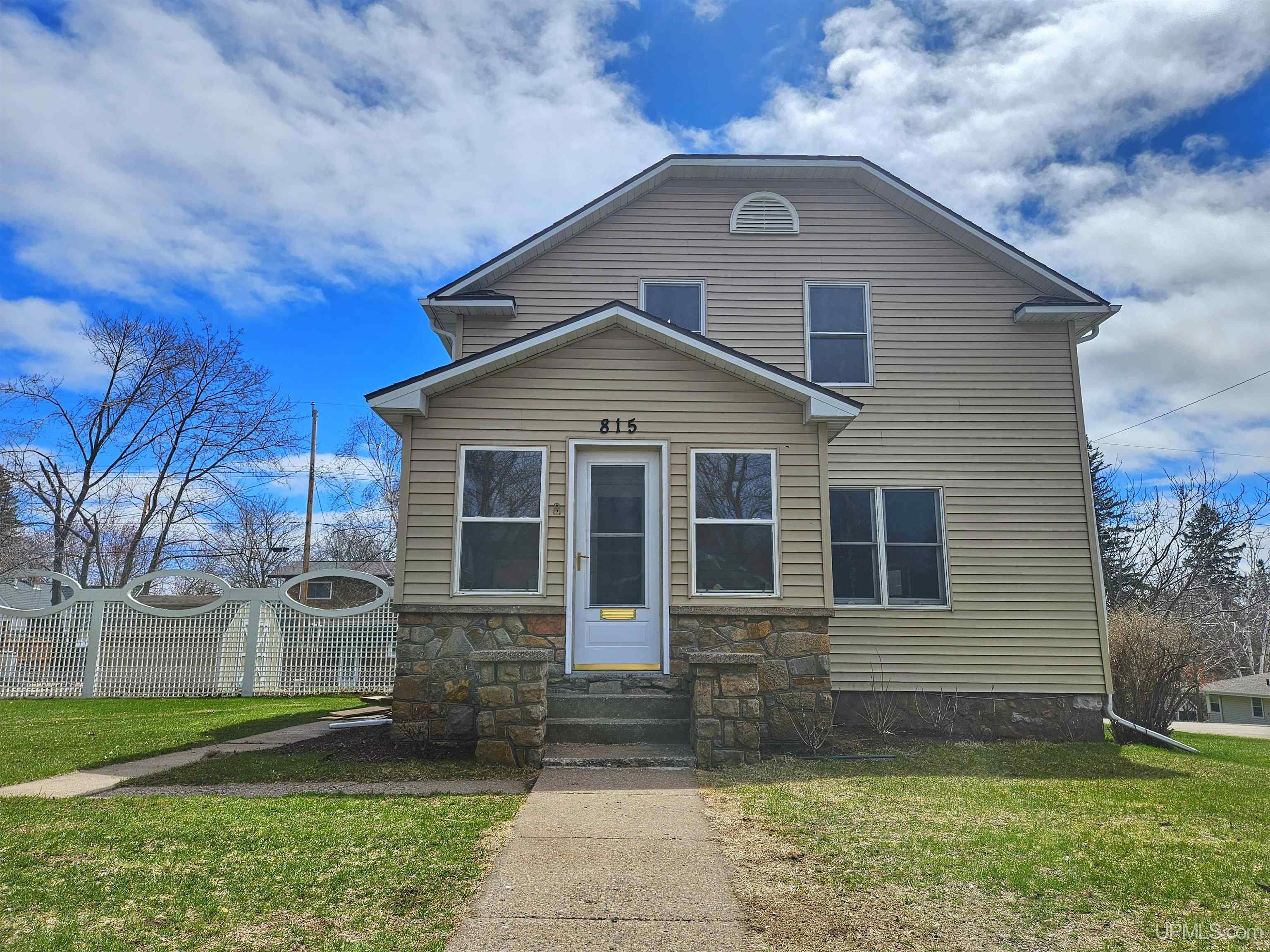815 Wells Street