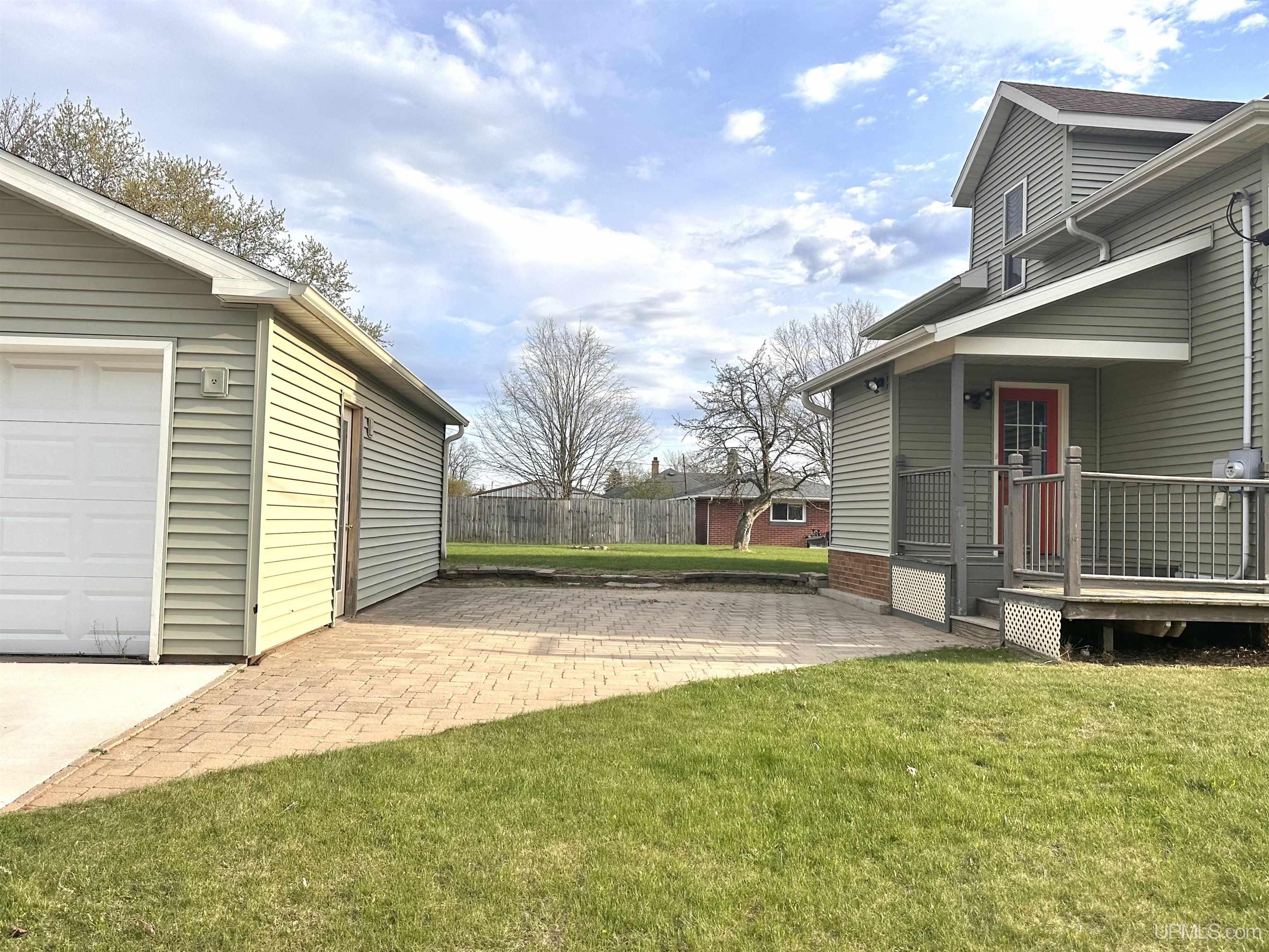 1038 Quinnesec Avenue