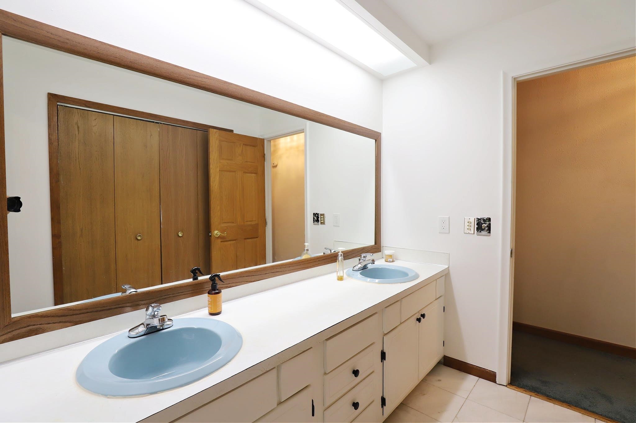 6452 Brian Circle, Burton, MI 48509 Photo