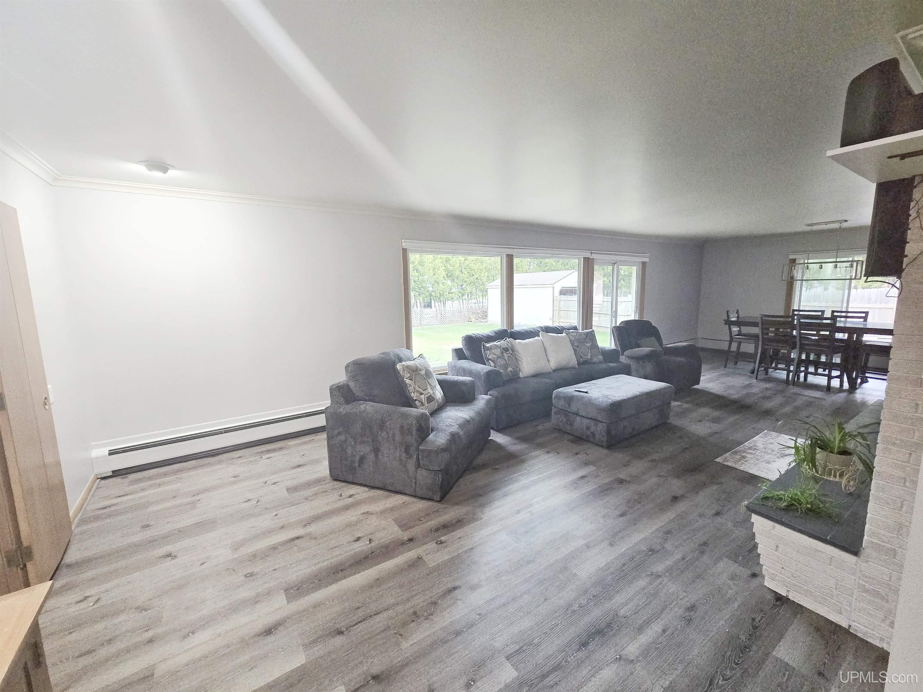 1400 W B Street
