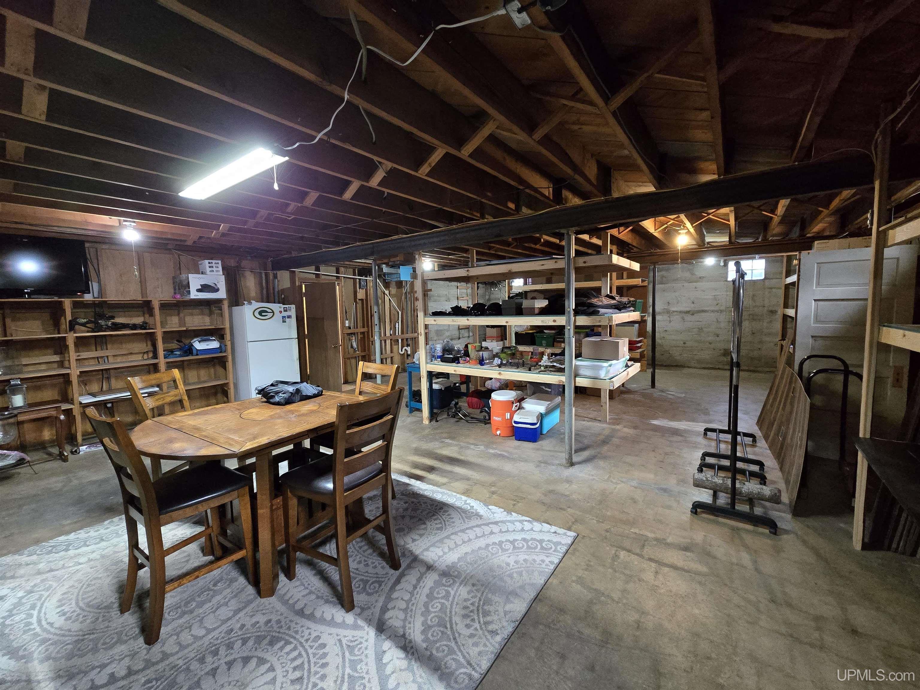 1400 W B Street