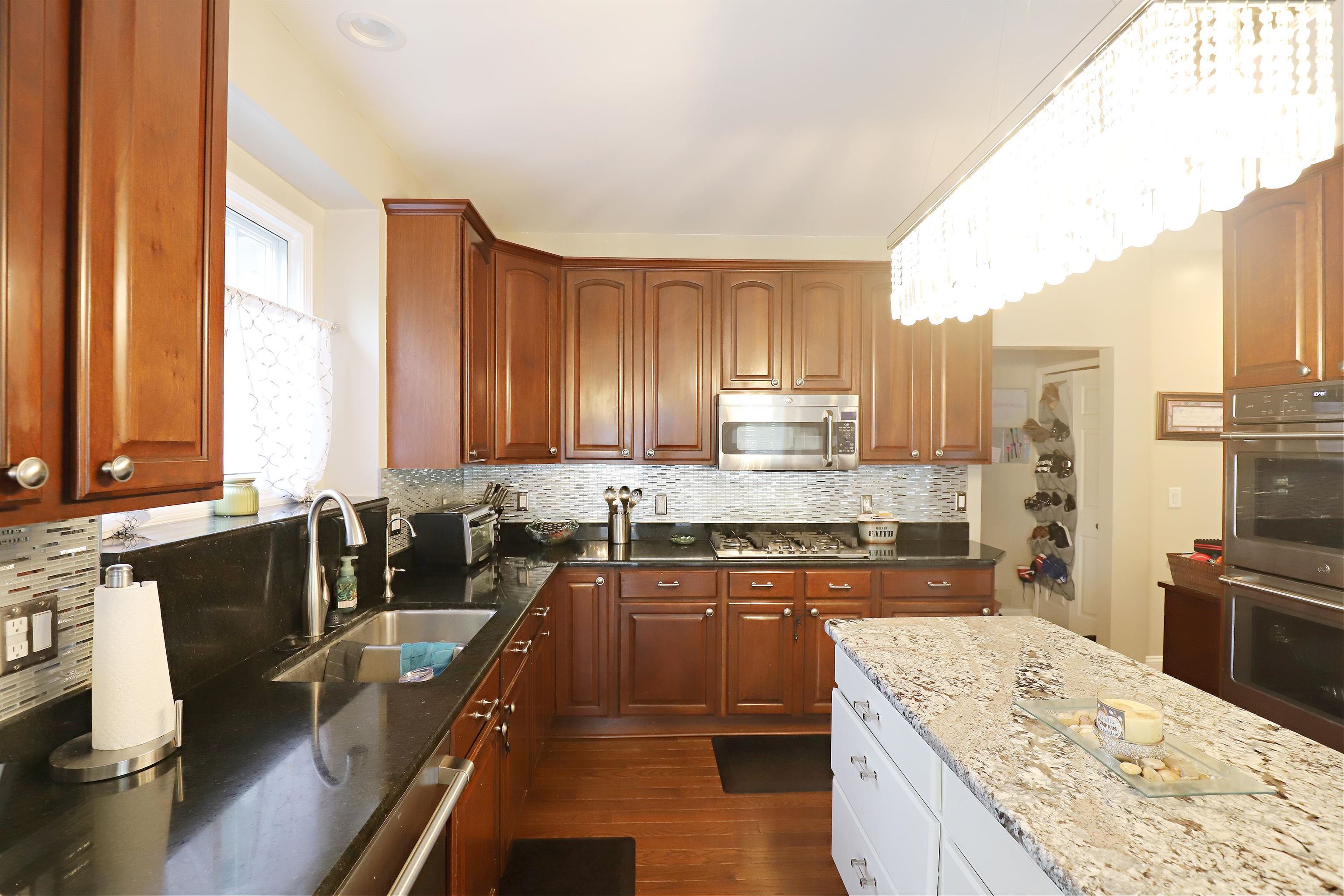 9881 King, Springfield Twp, MI 48350 Photo