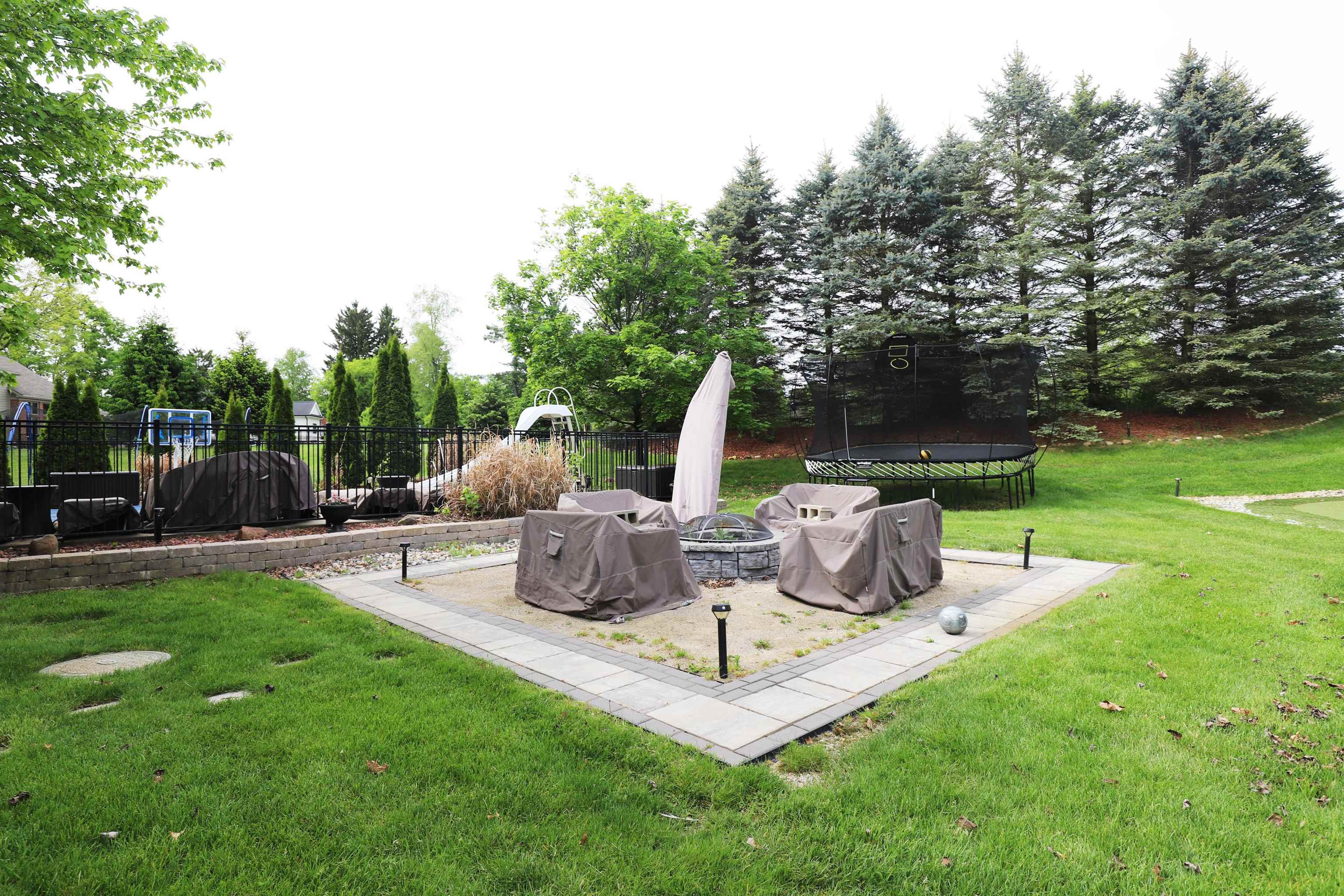 9881 King, Springfield Twp, MI 48350 Photo