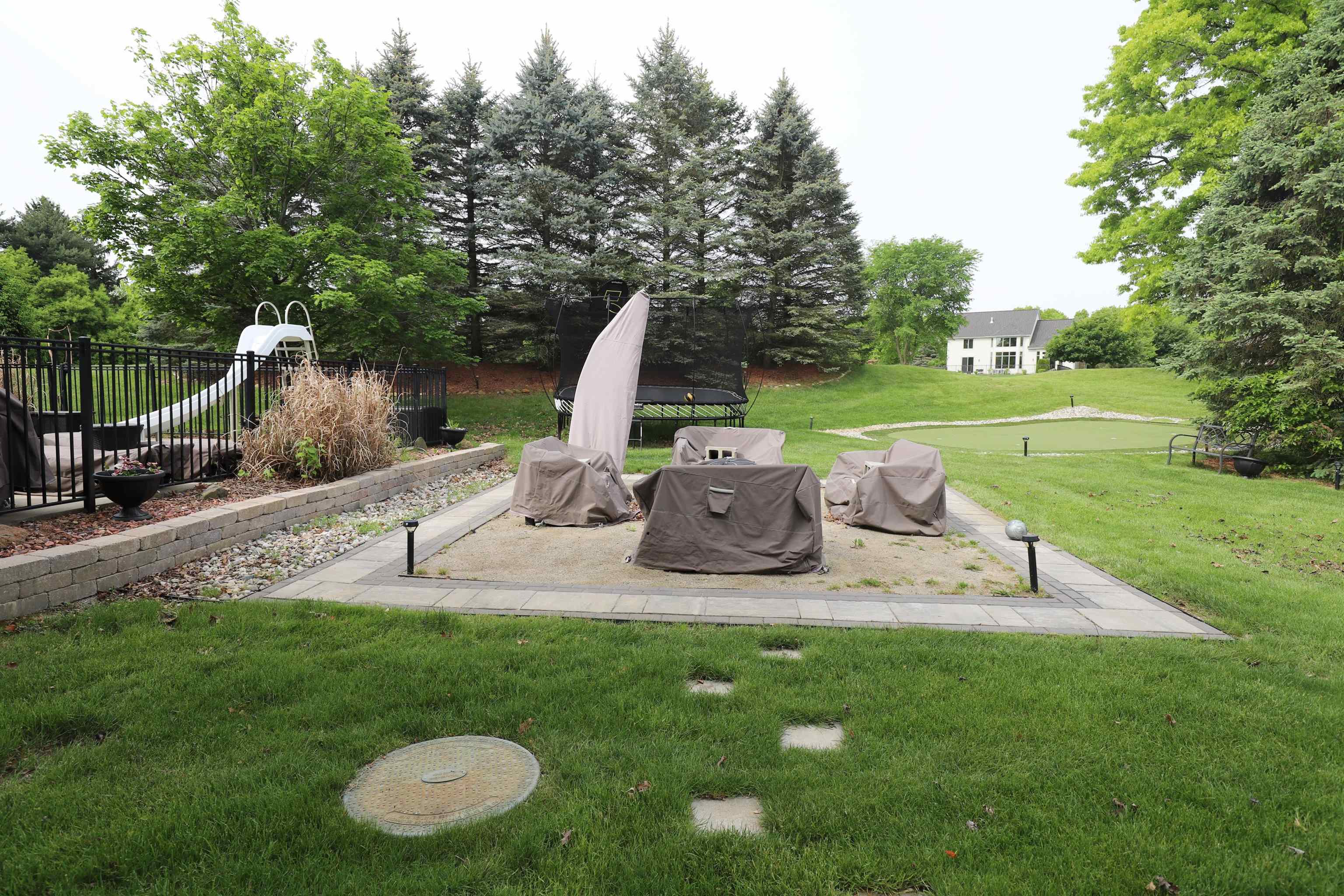 9881 King, Springfield Twp, MI 48350 Photo