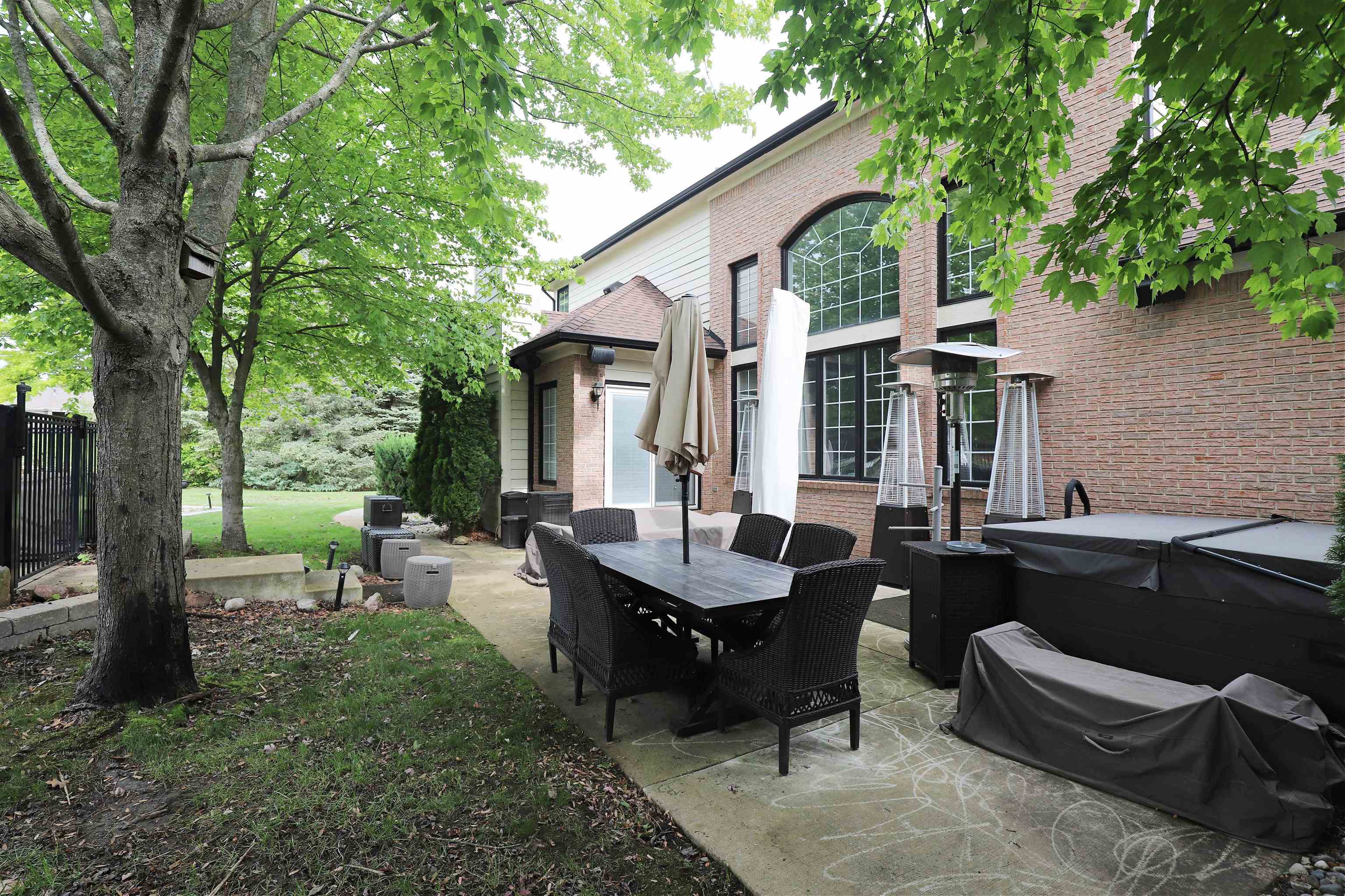 9881 King, Springfield Twp, MI 48350 Photo