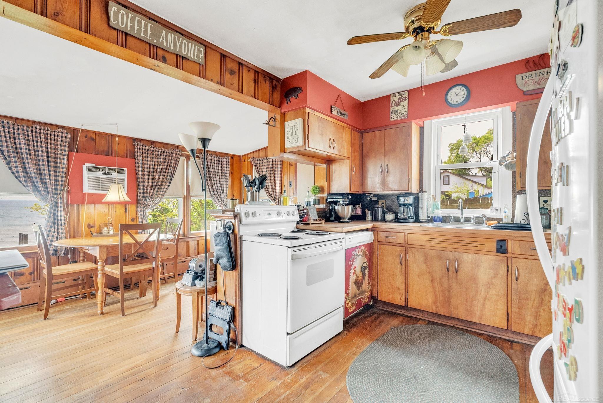 8941 & 8943 Lakeshore Road, Lexington, MI, 48450