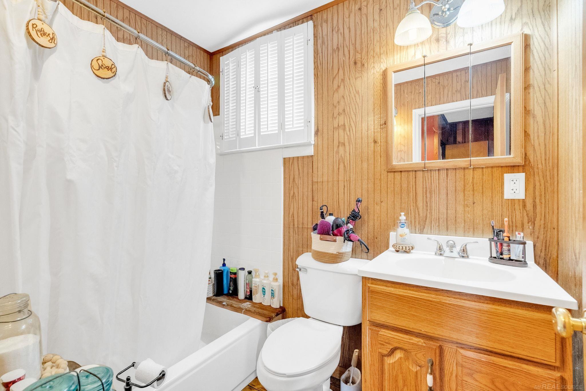 8941 & 8943 Lakeshore Road, Lexington, MI, 48450