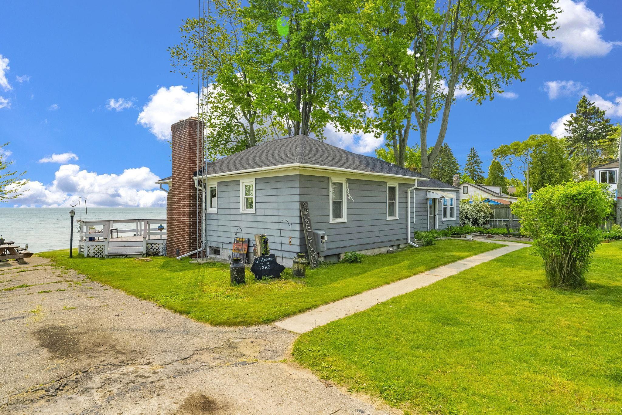 8941 & 8943 Lakeshore Road, Lexington, MI, 48450