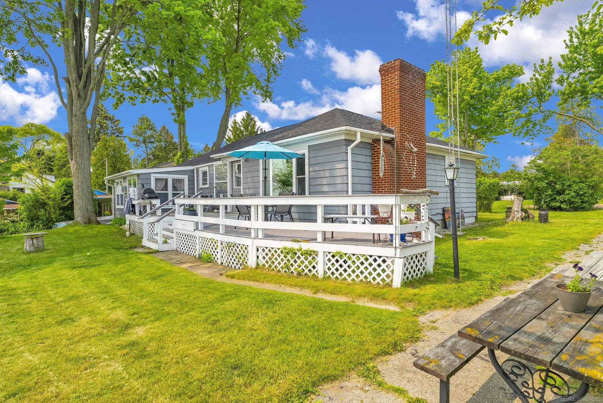 8941 & 8943 Lakeshore Road, Lexington, MI, 48450