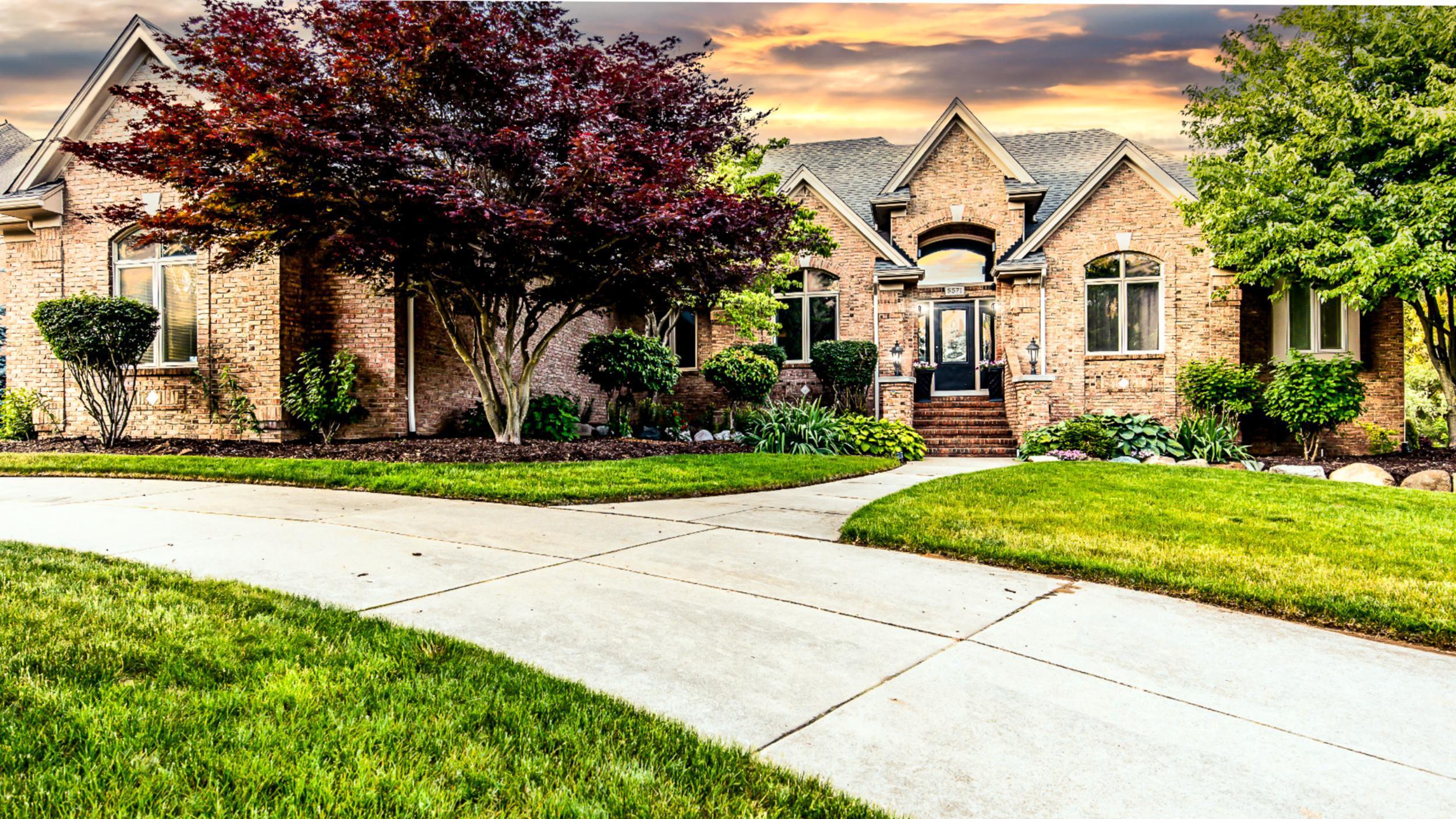 5571 Brookside LN,  Washington Twp,  MI 48094