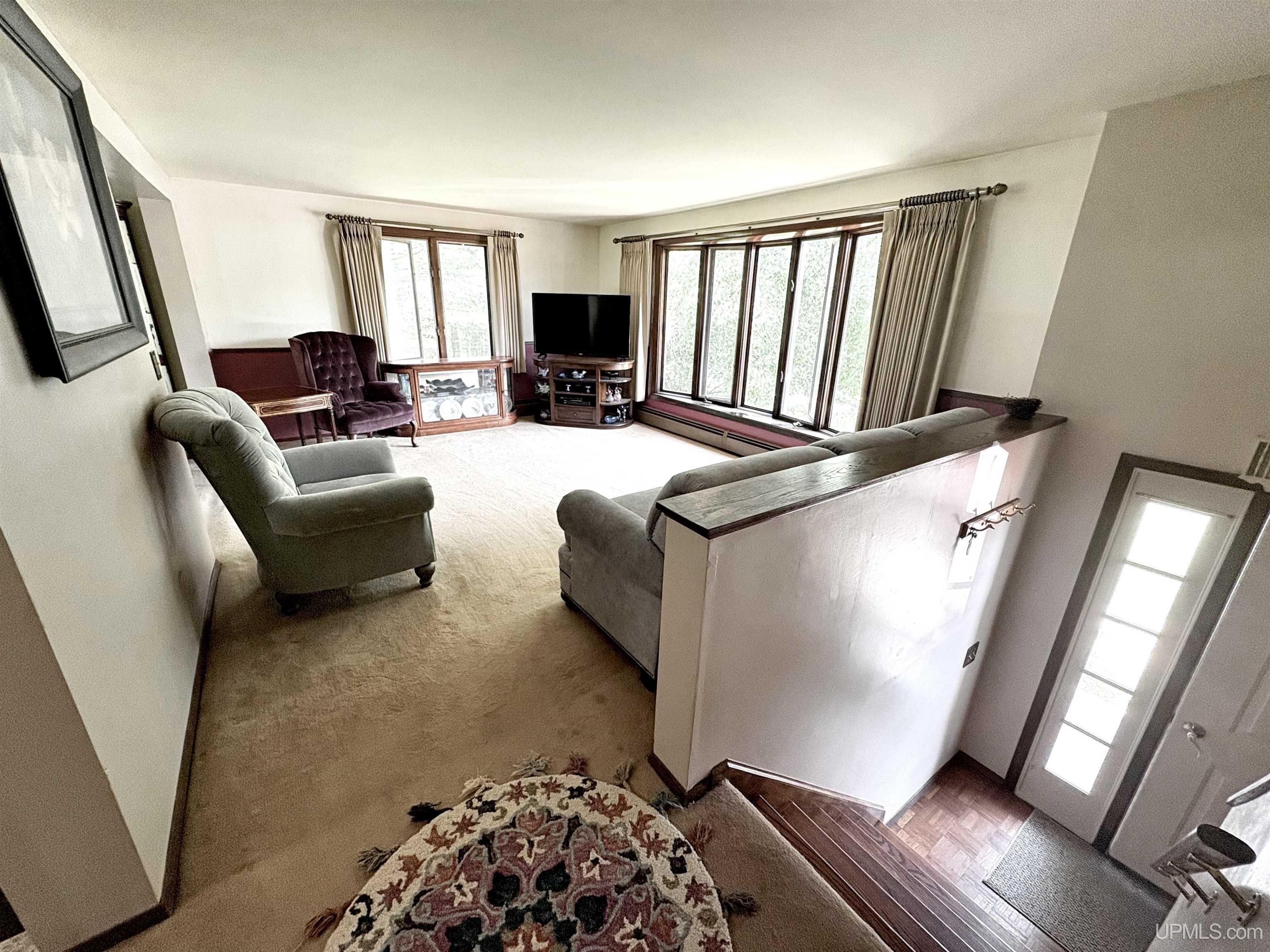 901 Colleen Circle Drive