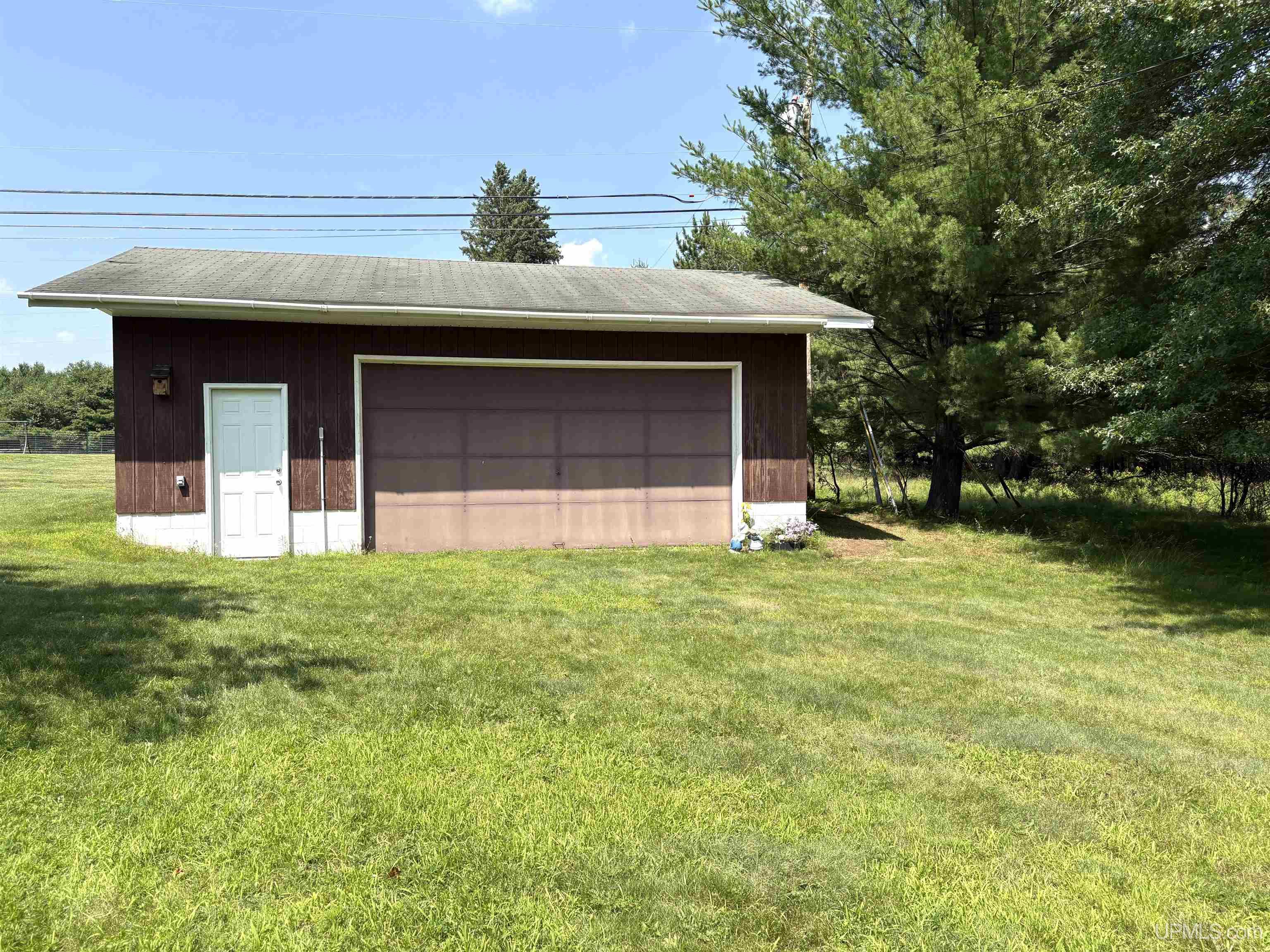 901 Colleen Circle Drive