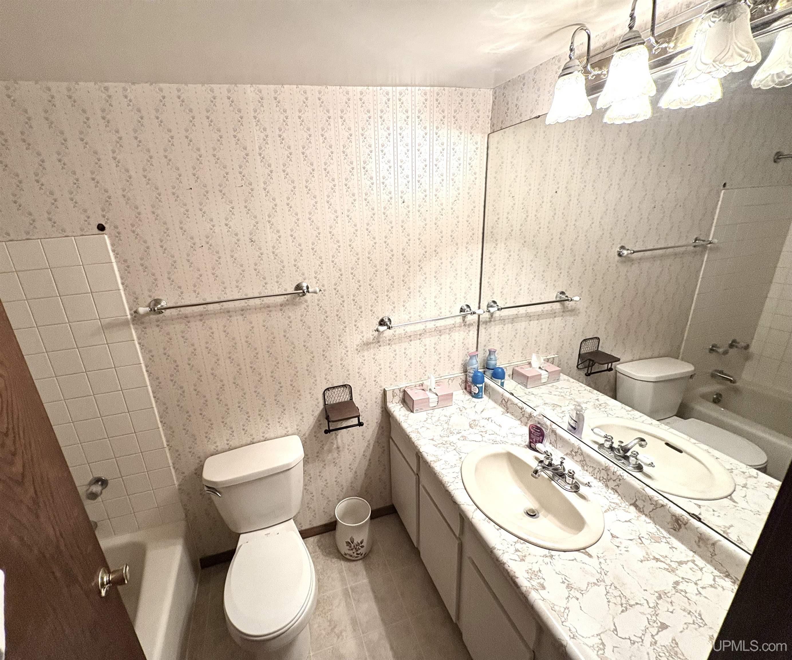 901 Colleen Circle Drive