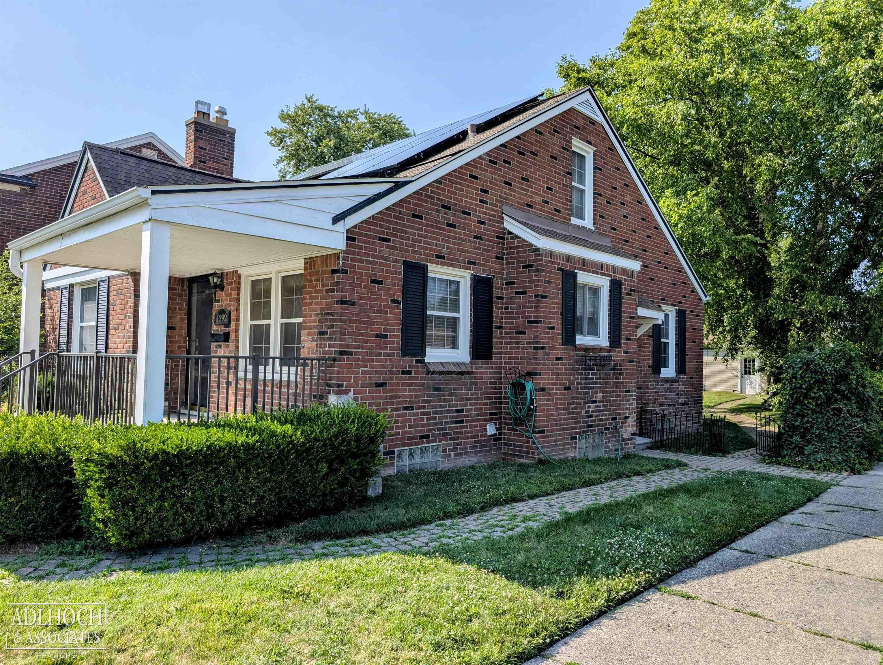 1292 Hampton