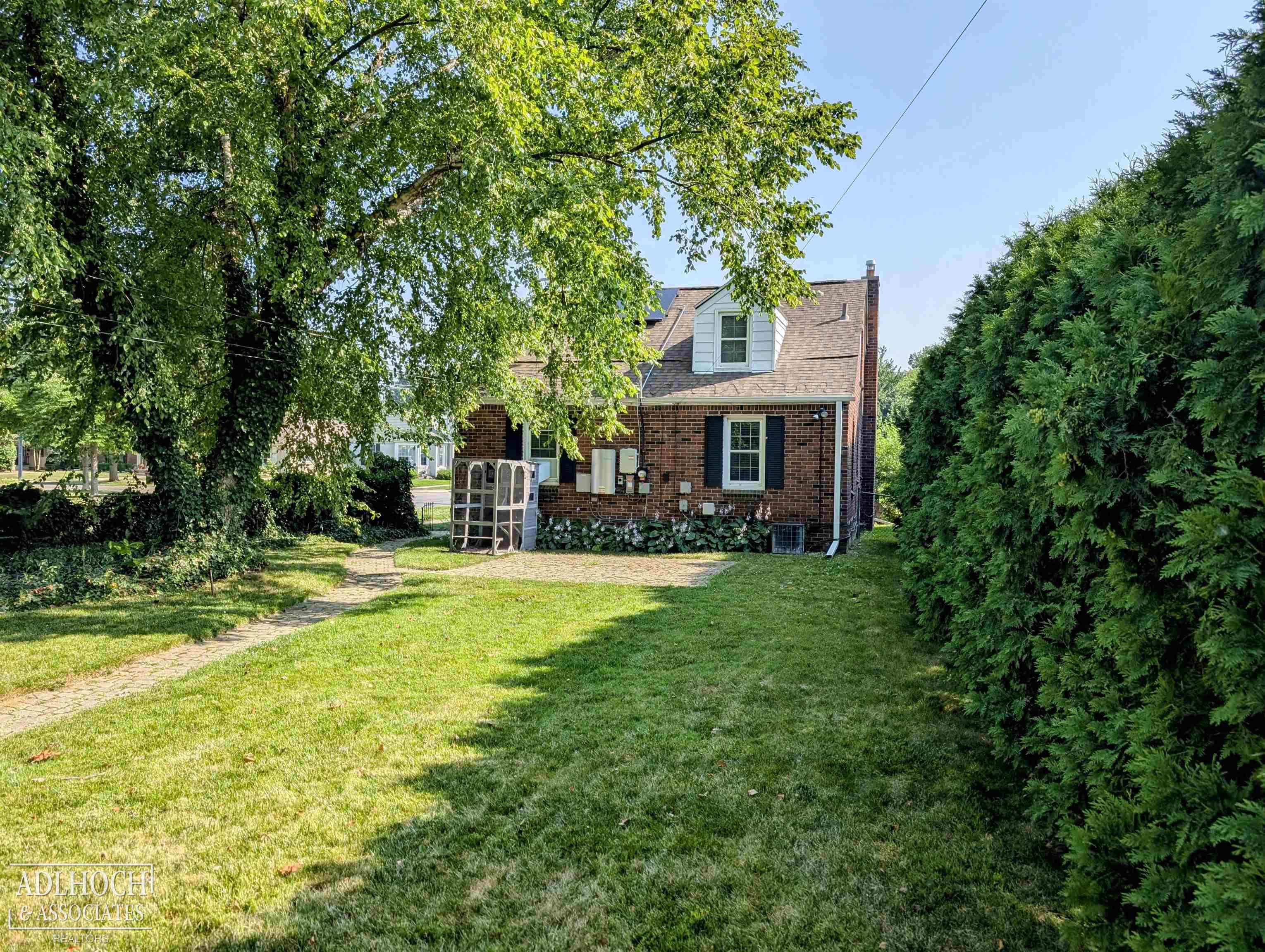 1292 Hampton