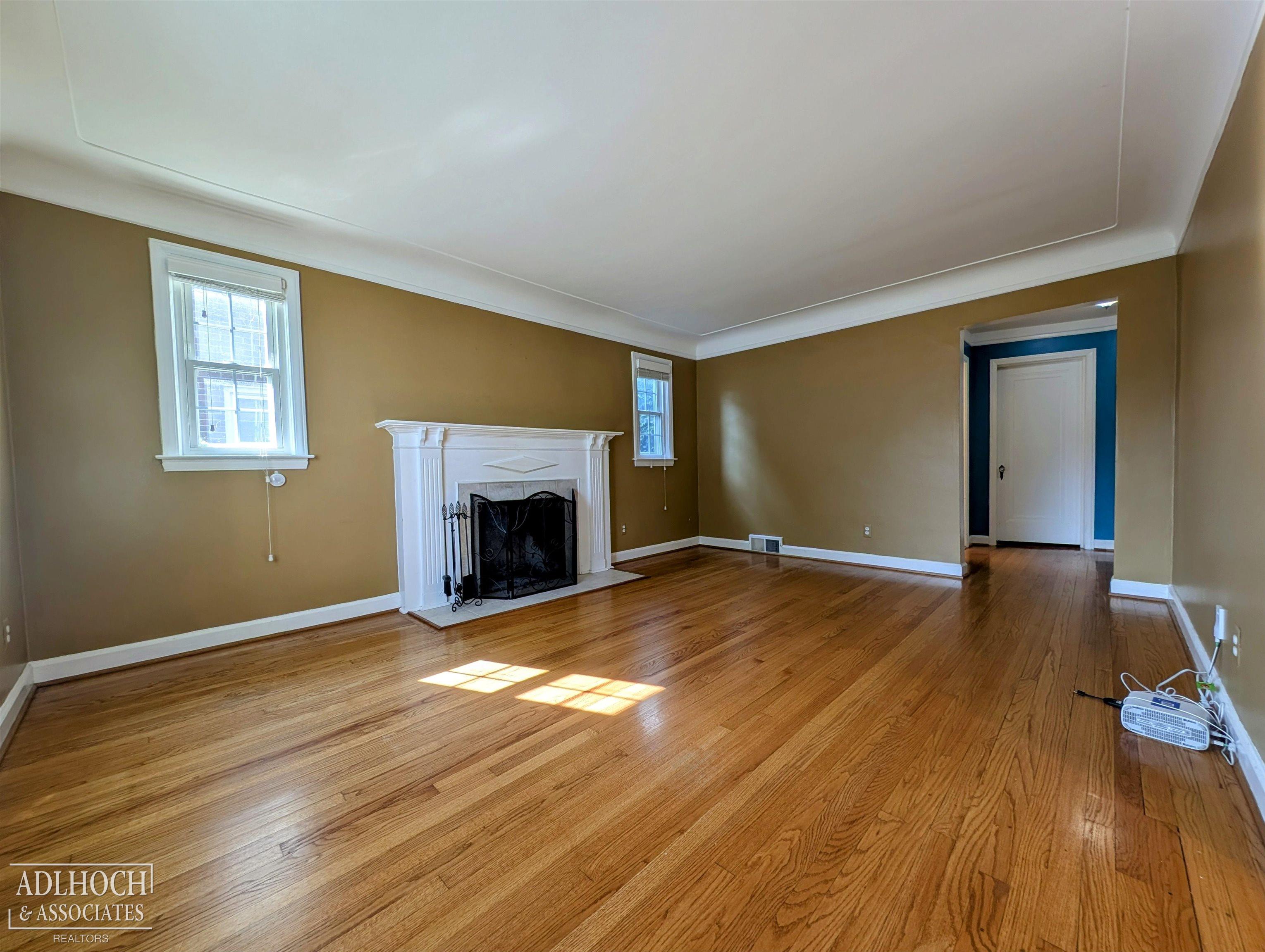 1292 Hampton