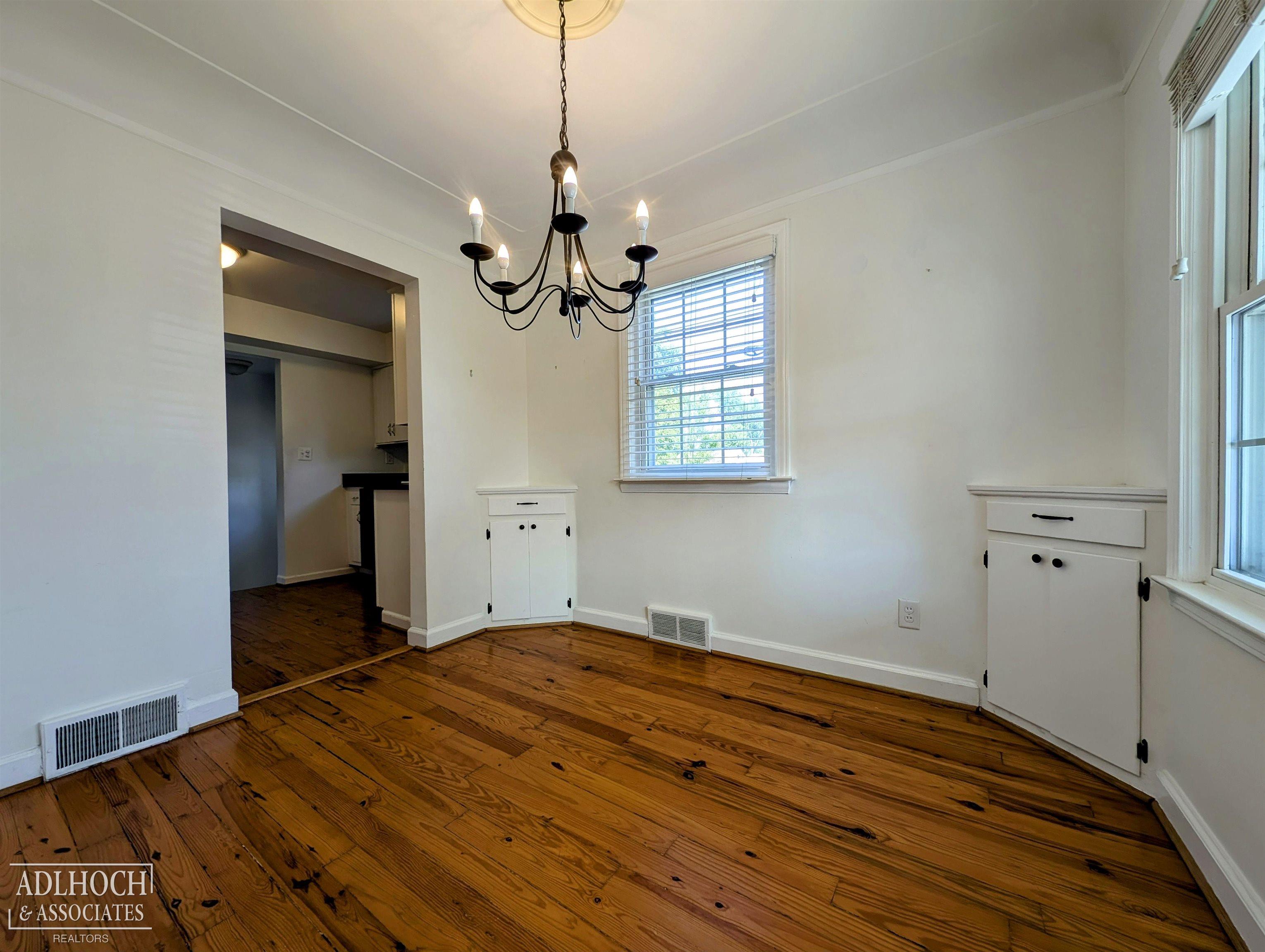 1292 Hampton